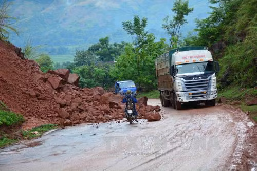 Trong tháng 10, đề phòng nguy cơ lũ quét và sạt lở đất vùng núi phía Tây Trung Bộ