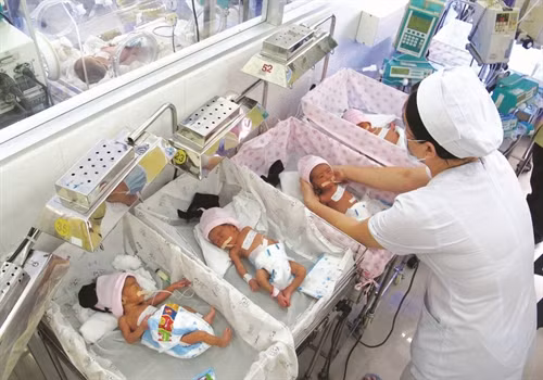 Vì sự nghiệp chăm sóc sức khỏe nhân dân