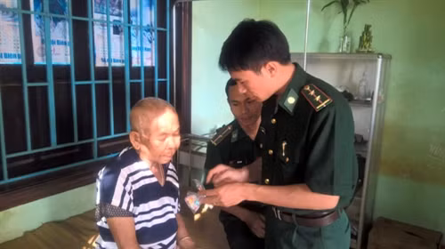 Những thầy thuốc mang quân hàm xanh
