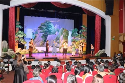 Nỗ lực bảo tồn nghệ thuật cải lương trong thời đại số - Bài 1