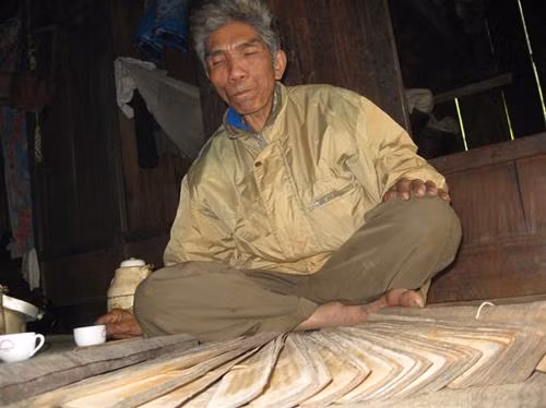 Sách lá của người Khùa
