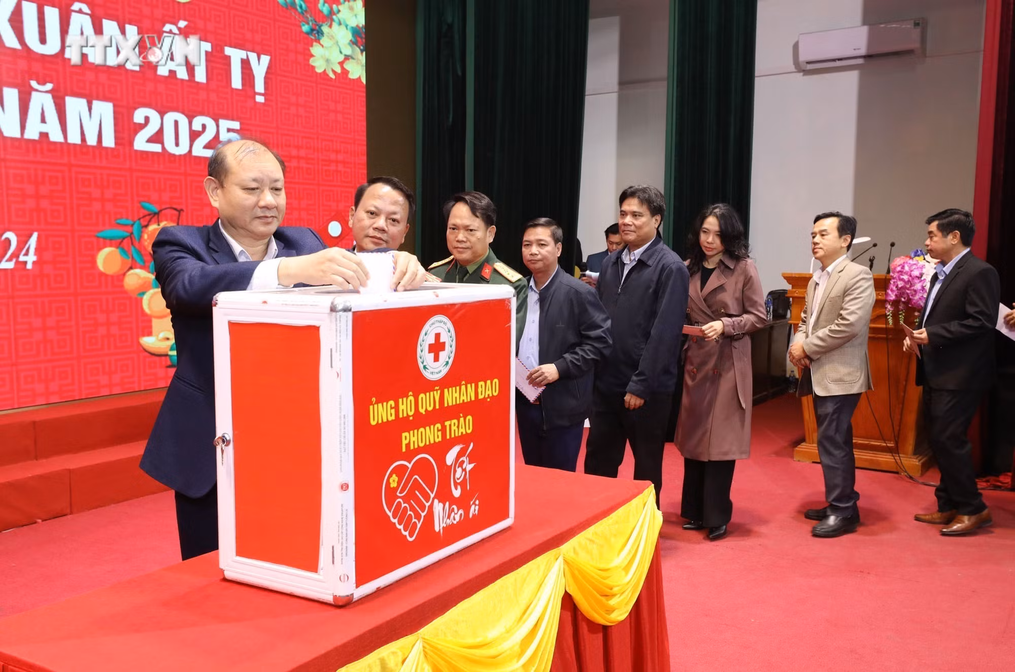 vna_potal_lang_son_phat_dong_phong_trao_“tet_nhan_ai”_xuan_at_ty_va_ung_ho_quy_nhan_dao_nam_2025_7737987.jpg