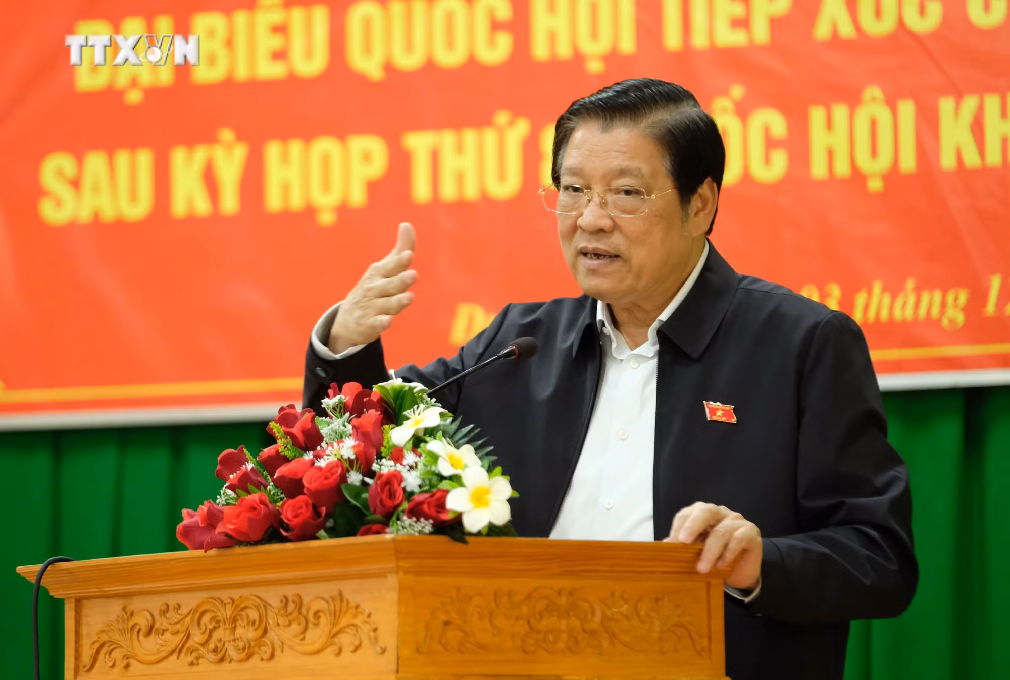vna_potal_truong_ban_noi_chinh_trung_uong_tiep_xuc_cu_tri_tinh_lam_dong_sau_ky_hop_thu_8_7736896.jpg