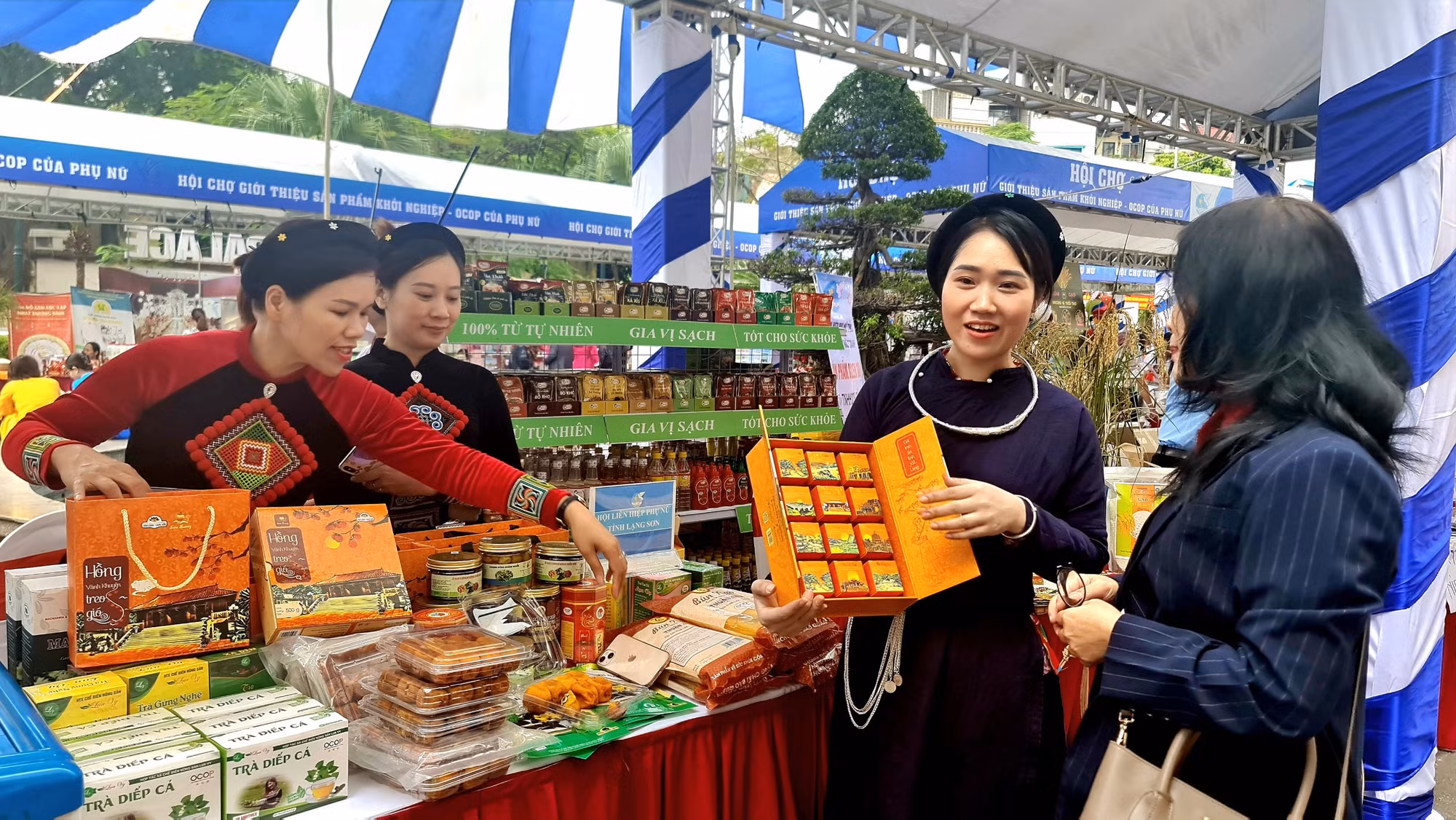Hội chợ phụ nữ khởi nghiệp nâng cao ý thức của người tiêu dùng về phong trào người Việt dùng hàng Việt