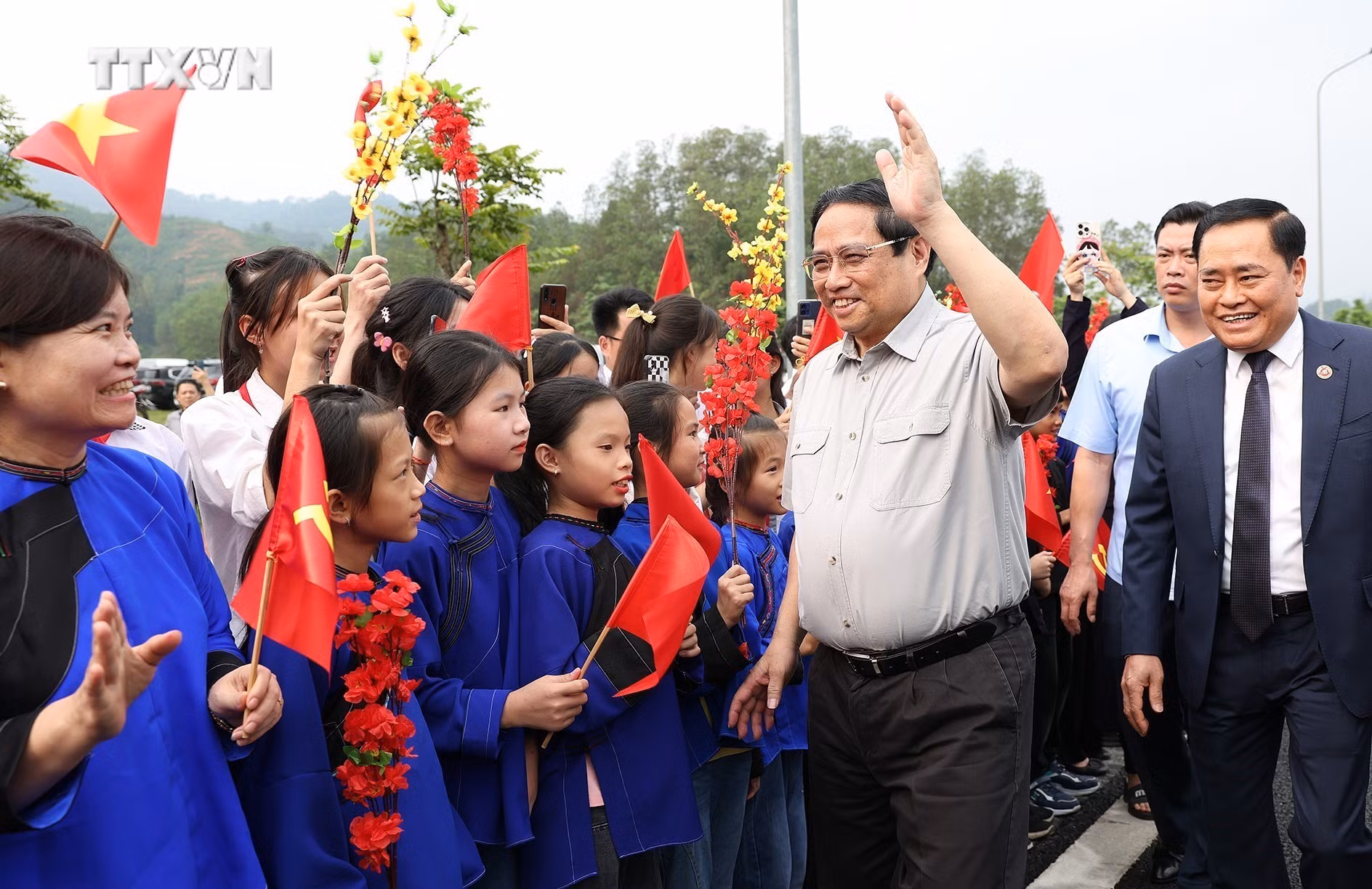 vna_potal_thu_tuong_du_khoi_cong_cao_toc_cua_khau_huu_nghi_-_chi_lang__7333153.jpg