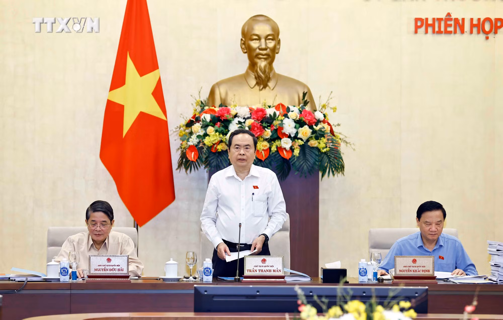 vna_potal_chu_tich_quoc_hoi_phat_bieu_khai_mac_phien_hop_thu_39_cua_uy_ban_thuong_vu_quoc_hoi_7703012.jpg