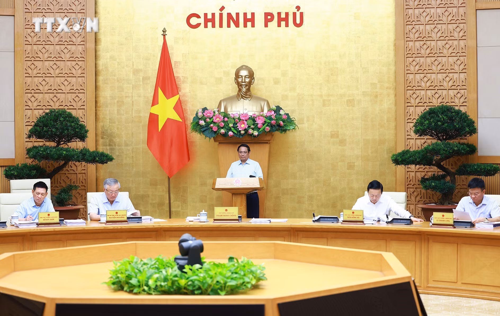 vna_potal_thu_tuong_chu_tri_phien_hop_chinh_phu_chuyen_de_xay_dung_phap_luat_thang_9_nam_2024_7595188.jpg