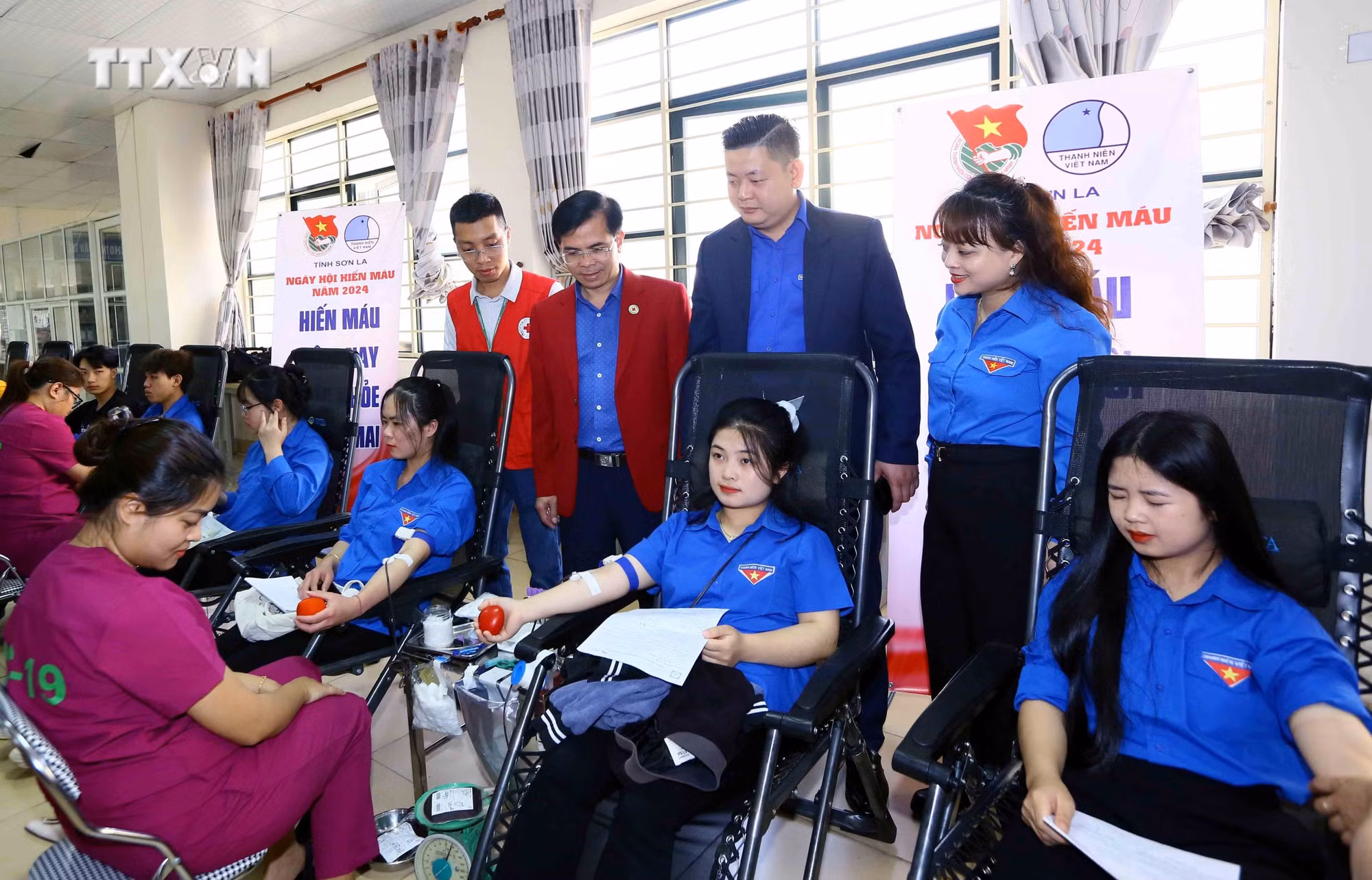 vna_potal_son_la_“ngay_hoi_hien_mau_-_giot_hong_tinh_nguyen”_nam_2024_7285519.jpg