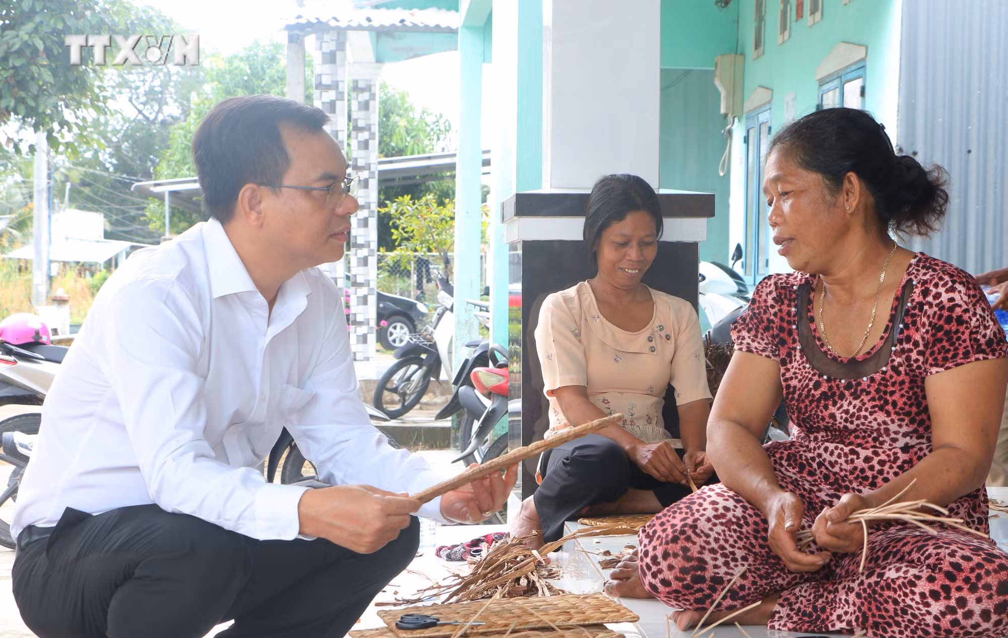 vna_potal_soc_trang_giam_tren_4000_ho_ngheo_nam_2024_7742667.jpg