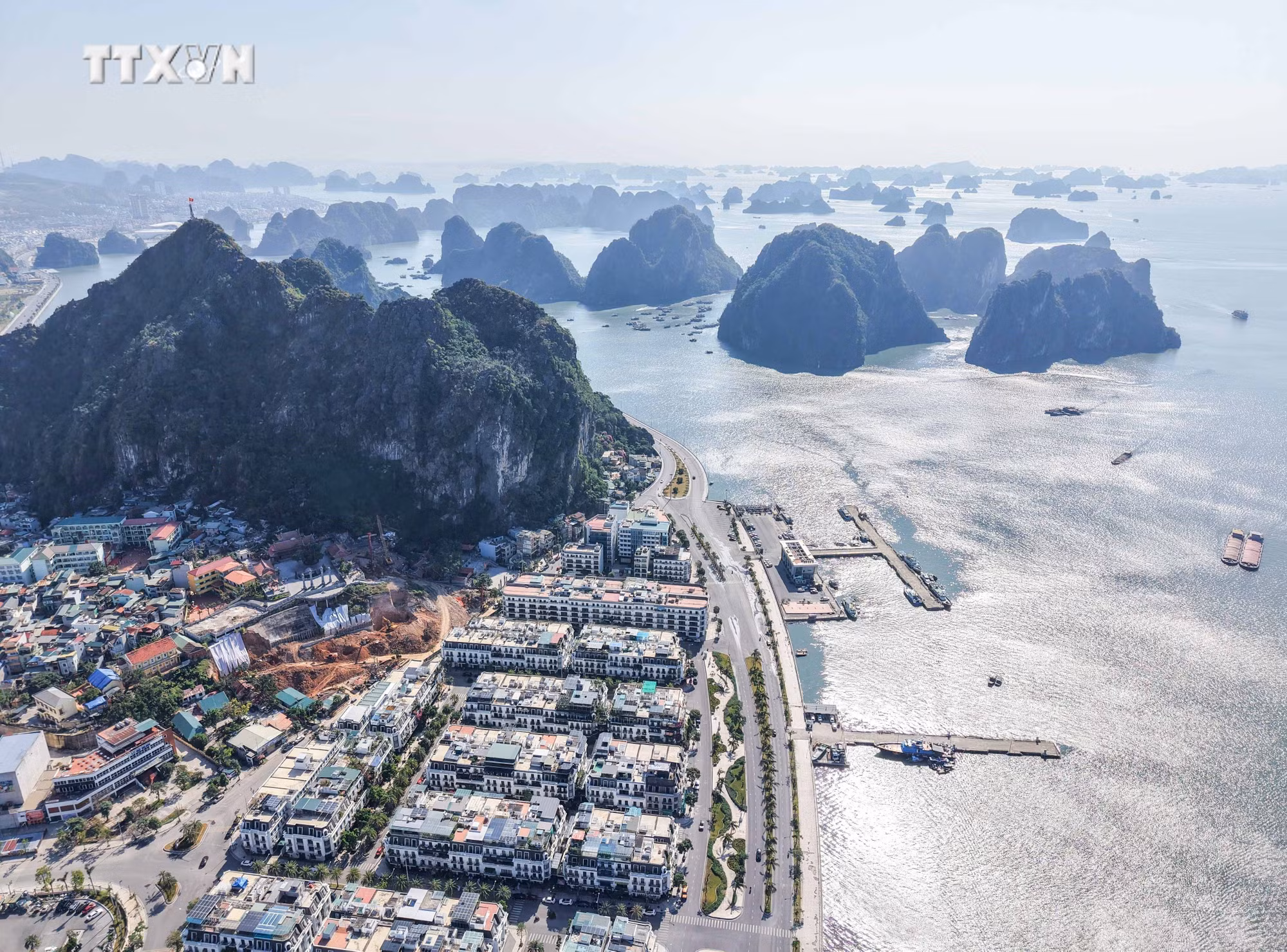 vna_potal_chiem_nguong_ky_quan_thien_nhien_the_gioi_vinh_ha_long__7724886.jpg