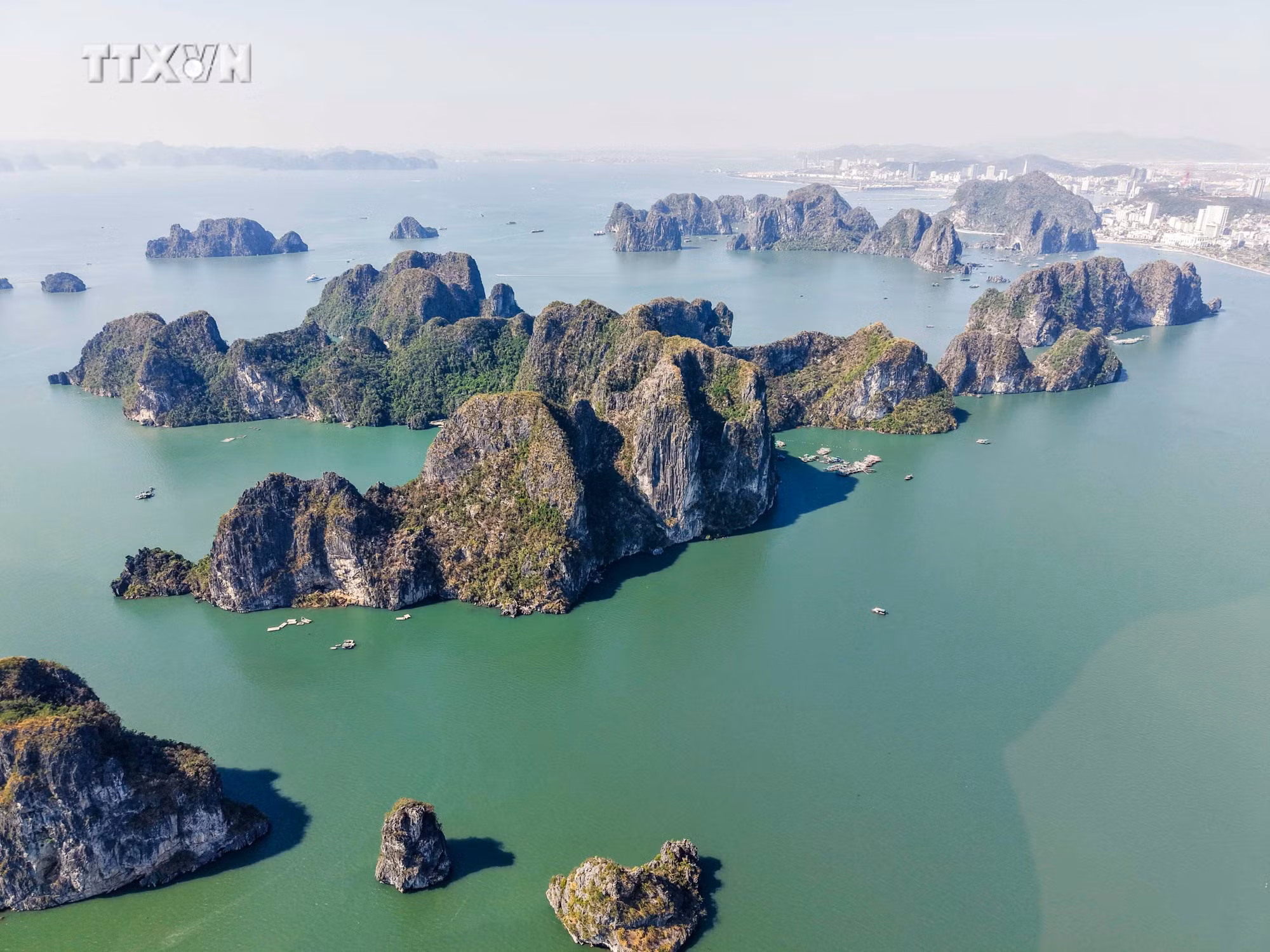 vna_potal_chiem_nguong_ky_quan_thien_nhien_the_gioi_vinh_ha_long__7724884.jpg