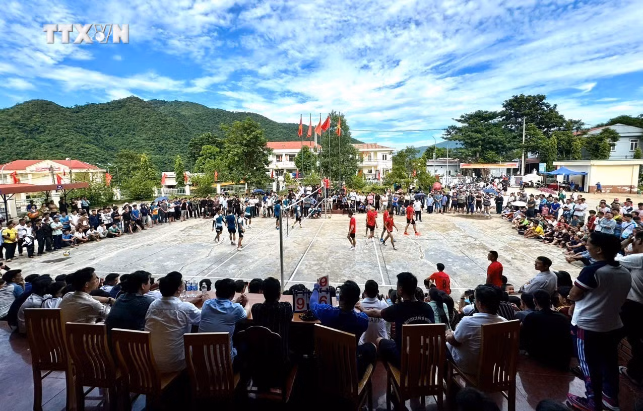 vna_potal_soi_noi_cac_hoat_dong_vui_tet_doc_lap_cua_dong_bao_mong_o_muong_lat_7568279.jpg