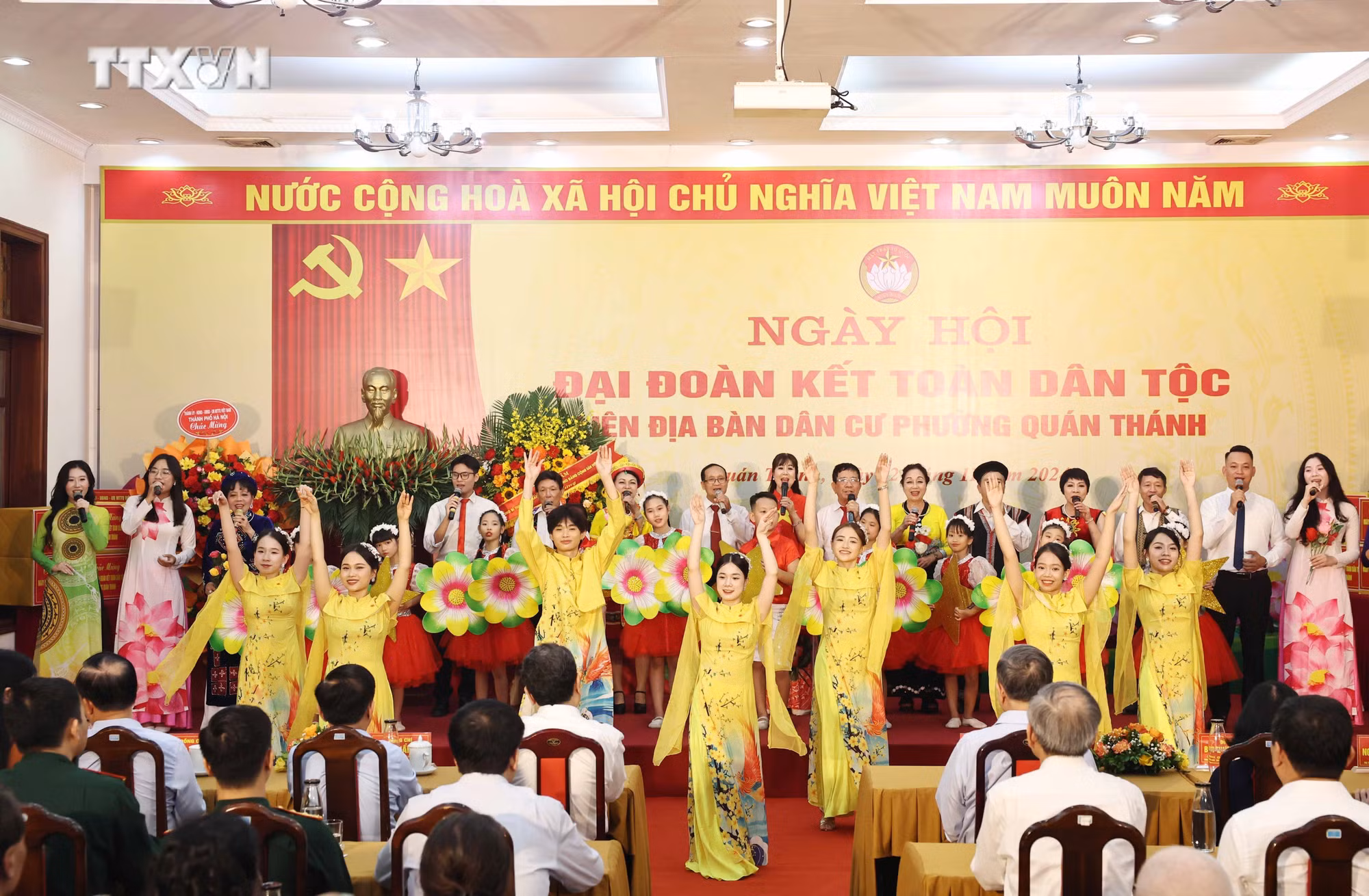 vna_potal_tong_bi_thu_to_lam_du_ngay_hoi_dai_doan_ket_toan_dan_toc_tai_phuong_quan_thanh_7700728.jpg