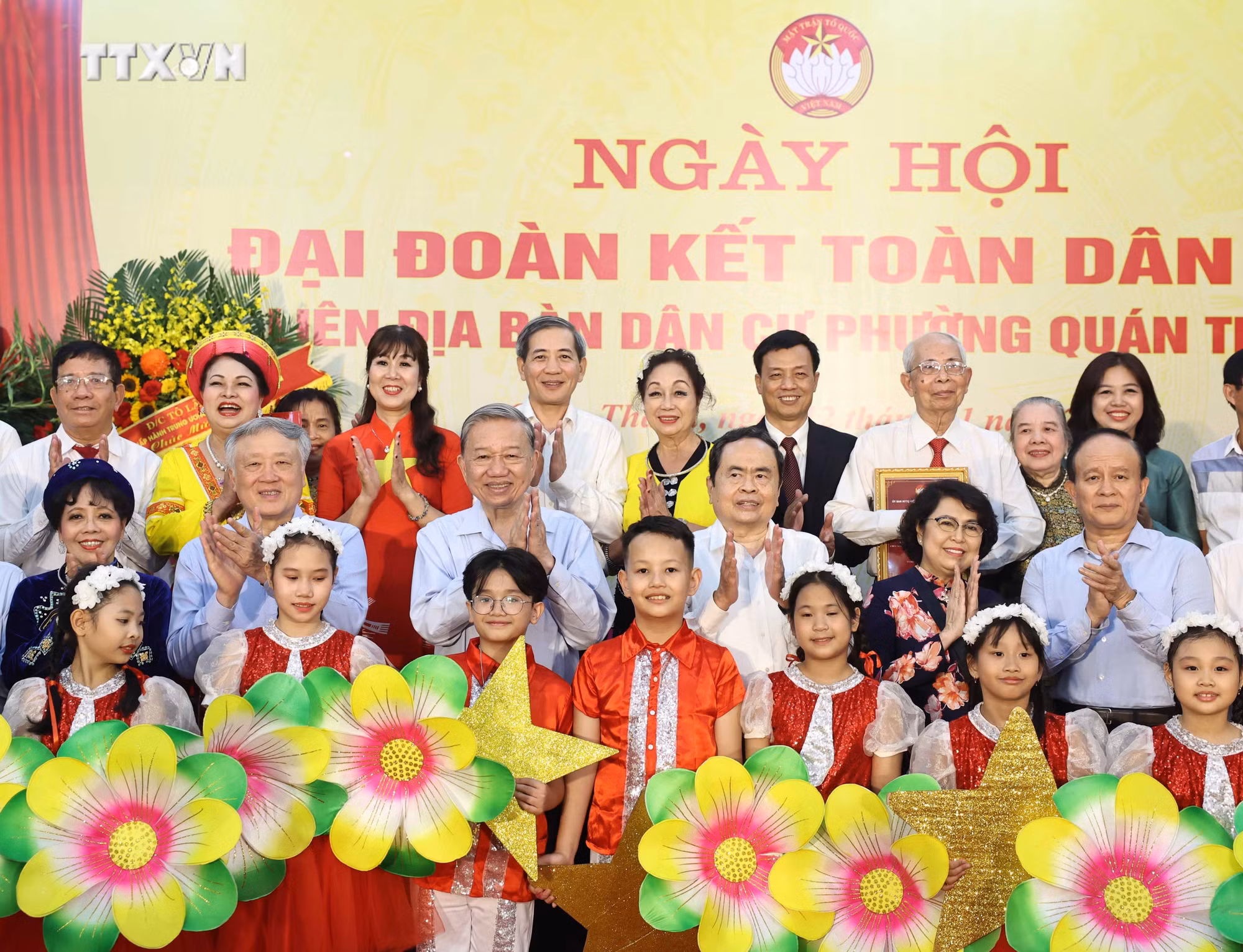 vna_potal_tong_bi_thu_to_lam_du_ngay_hoi_dai_doan_ket_toan_dan_toc_tai_phuong_quan_thanh_7700730.jpg