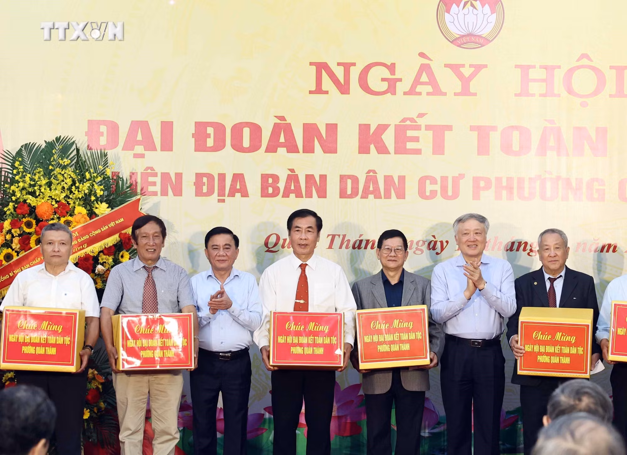 vna_potal_tong_bi_thu_to_lam_du_ngay_hoi_dai_doan_ket_toan_dan_toc_tai_phuong_quan_thanh_7700741.jpg
