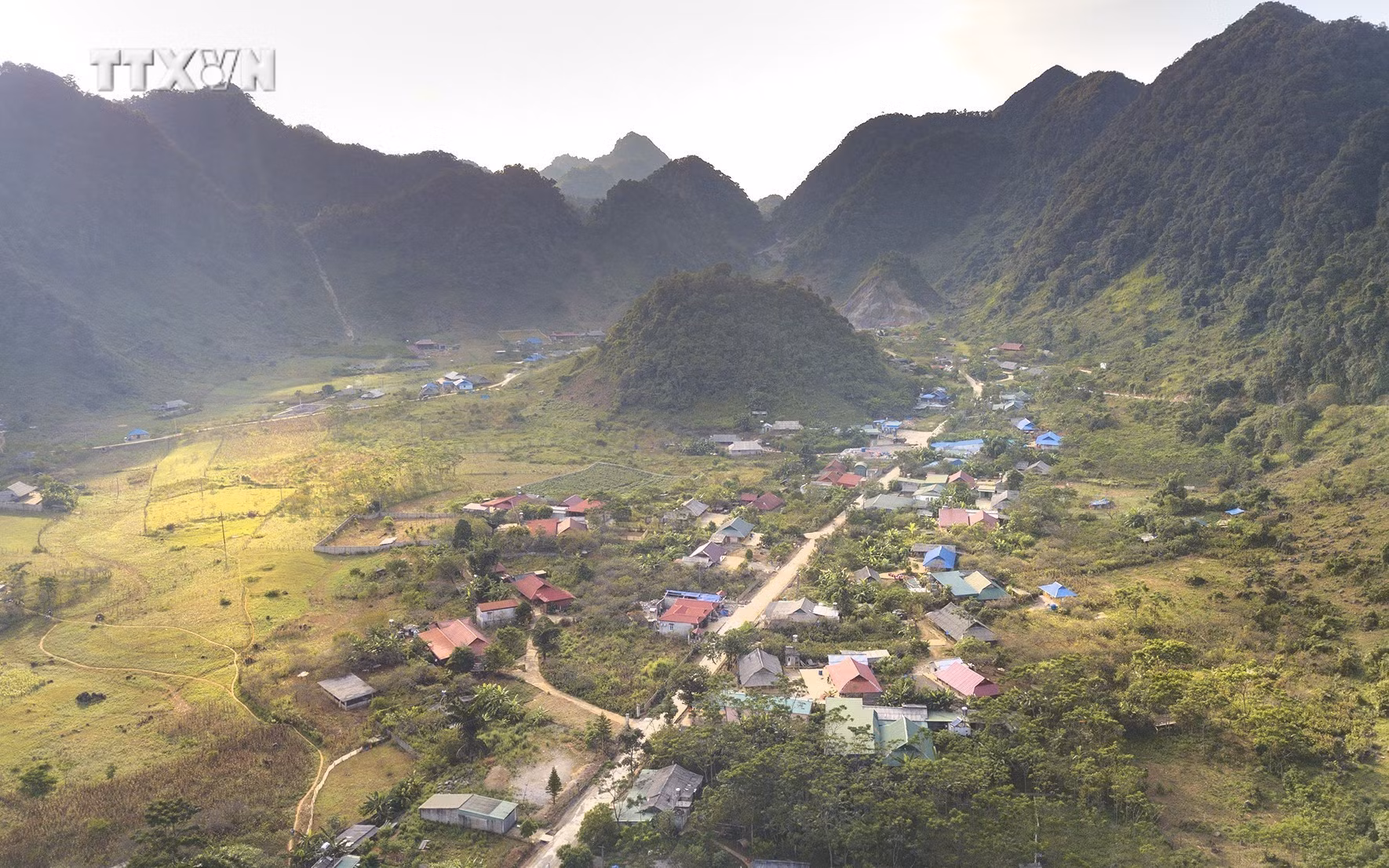 vna_potal_hang_kia_–_pa_co_vung_dat_cua_van_hoa_mong_va_thien_nhien_ky_thu__7700020.jpg