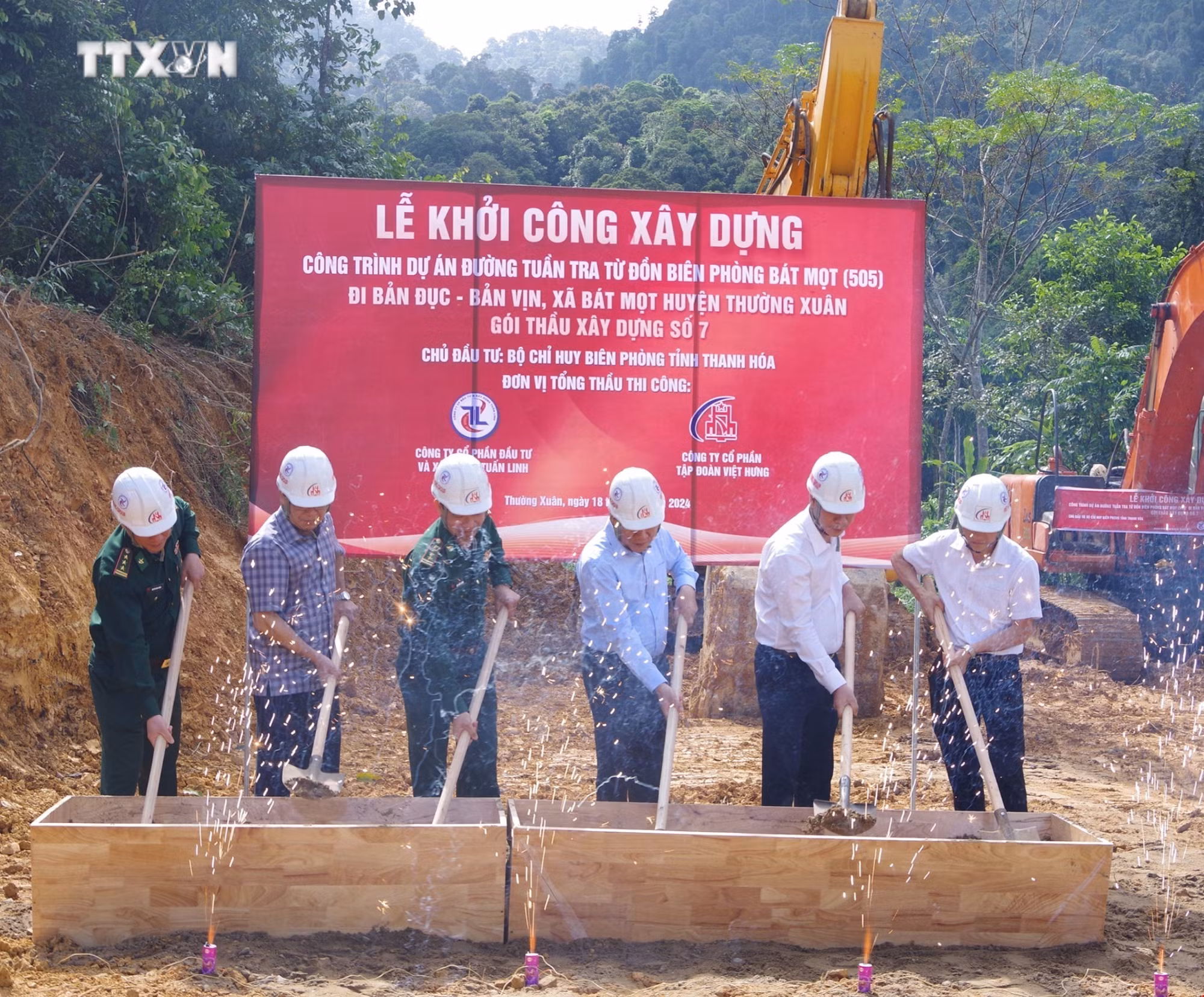 vna_potal_thanh_hoa_khoi_cong_xay_dung_cong_trinh_duong_tuan_tra_bien_gioi_7659289.jpg