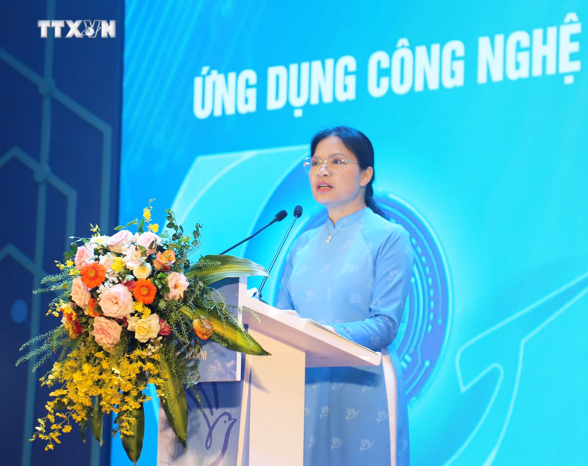 vna_potal_le_trao_giai_chung_ket_toan_quoc_cuoc_thi_“ung_dung_cong_nghe_thong_tin_trong_hoat_dong_hoi”_nam_2024_7383233.jpg