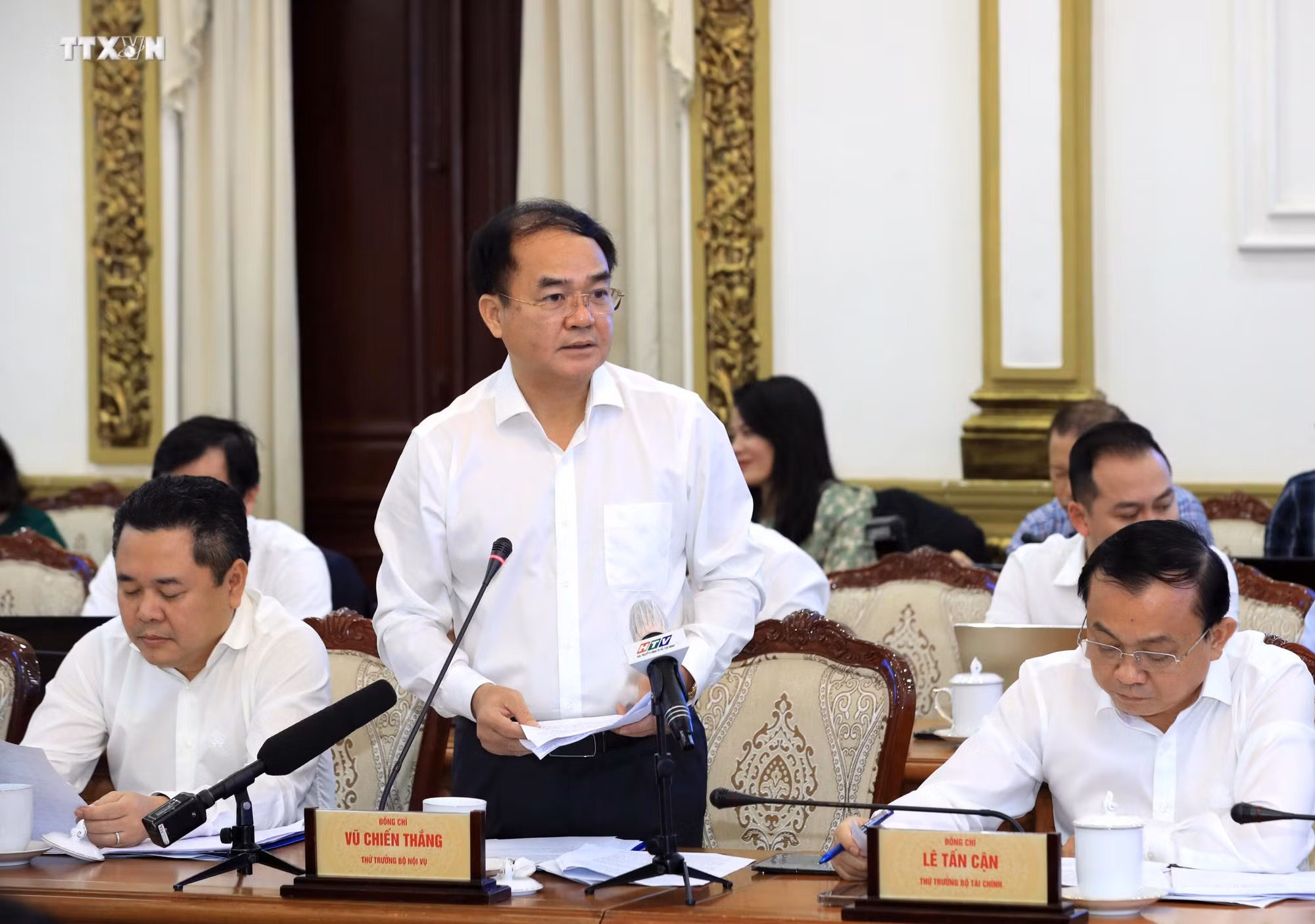 vna_potal_thu_tuong_chu_tri_hoi_nghi_trien_khai_nghi_quyet_982023qh15_cua_quoc_hoi_7211688.jpg