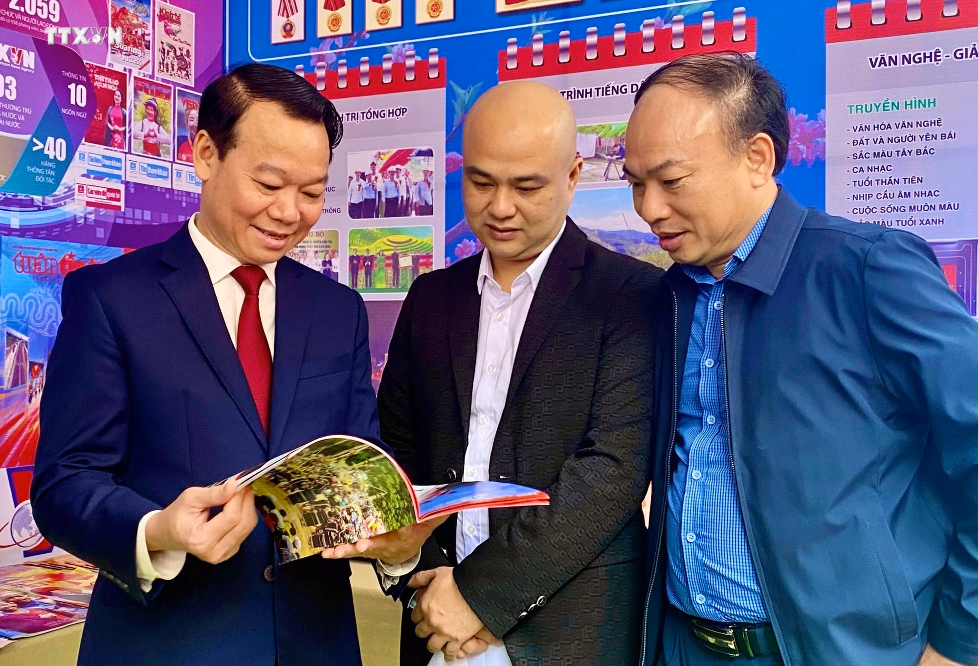 Khai mạc Hội báo mừng Đảng, mừng Xuân tại các địa phương