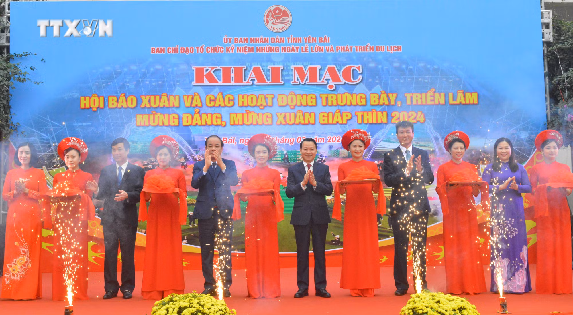 vna_potal_yen_bai_tung_bung_to_chuc_nhieu_hoat_dong_mung_dang_mung_xuan_giap_thin_2024_7210548.jpg