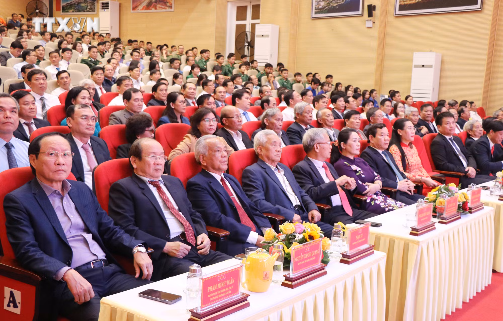 vna_potal_quang_ngai_ky_niem_94_nam_ngay_thanh_lap_dang__7211173.jpg