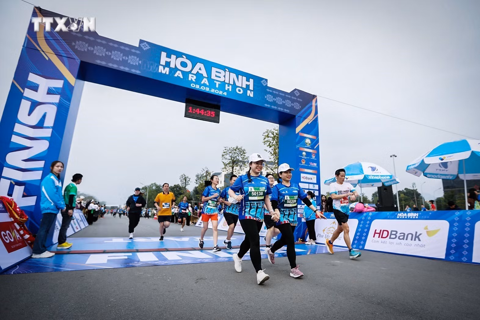 vna_potal_giai_chay_hoa_binh_marathon_2024_7252708.jpg