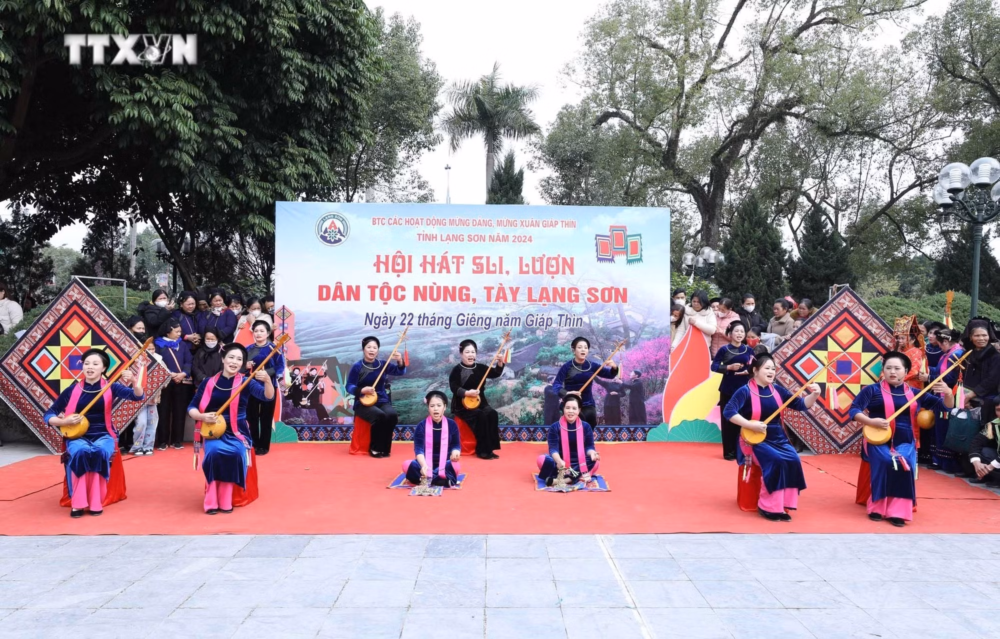 vna_potal_hoi_hat_then_sli_luon_dan_toc_nung_tay_lang_son_7251800.jpg