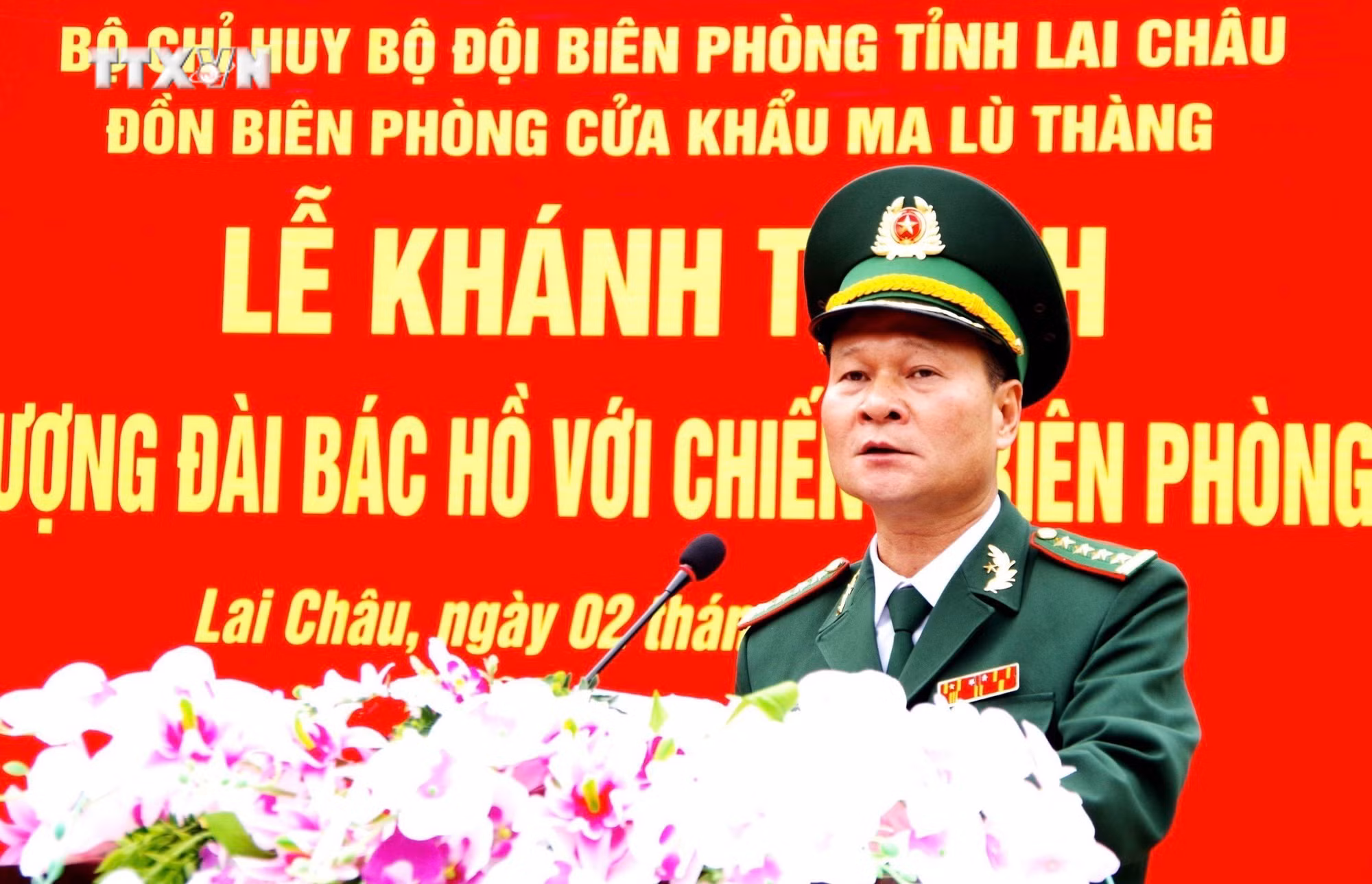 vna_potal_khanh_thanh_tuong_dai_“bac_ho_voi_chien_si_bien_phong”_7252049.jpg