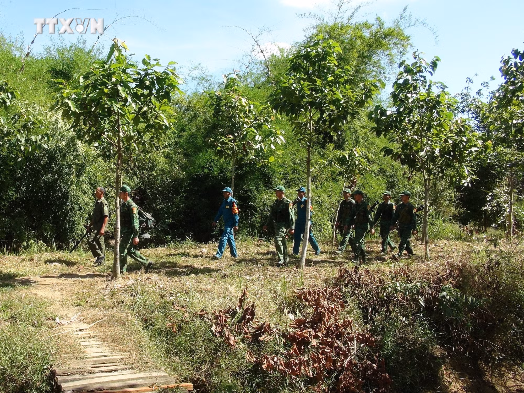 vna_potal_bo_doi_bien_phong_binh_phuoc_tang_cuong_tuan_tra_bien_gioi_dip_cuoi_nam_7150470.jpg