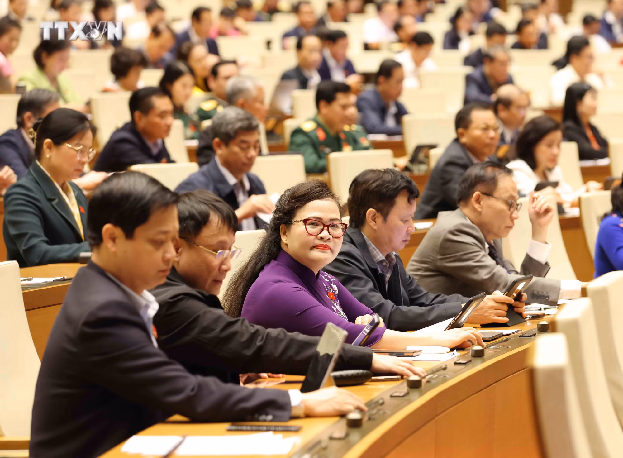 vna_potal_quoc_hoi_thao_luan_ve_du_an_luat_viec_lam_sua_doi__7725609.jpg