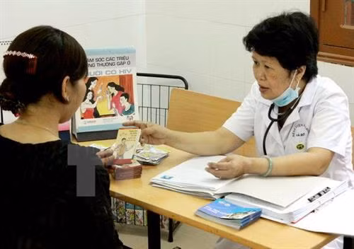 Tăng cường phòng chống HIV tại vùng biên giới Mường Lát