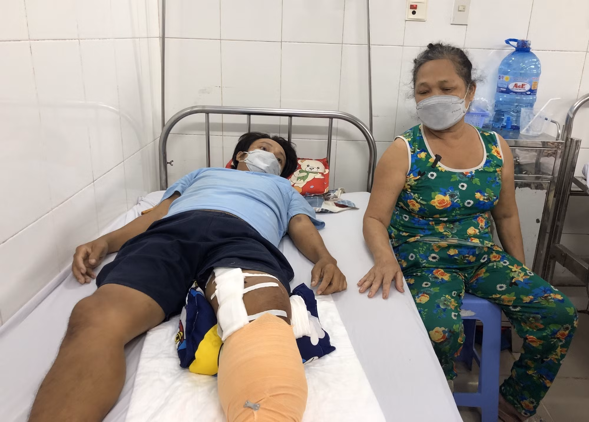 Phẫu thuật thành công trường hợp bị trật khớp gối, đứt động mạch khoeo sau tai nạn