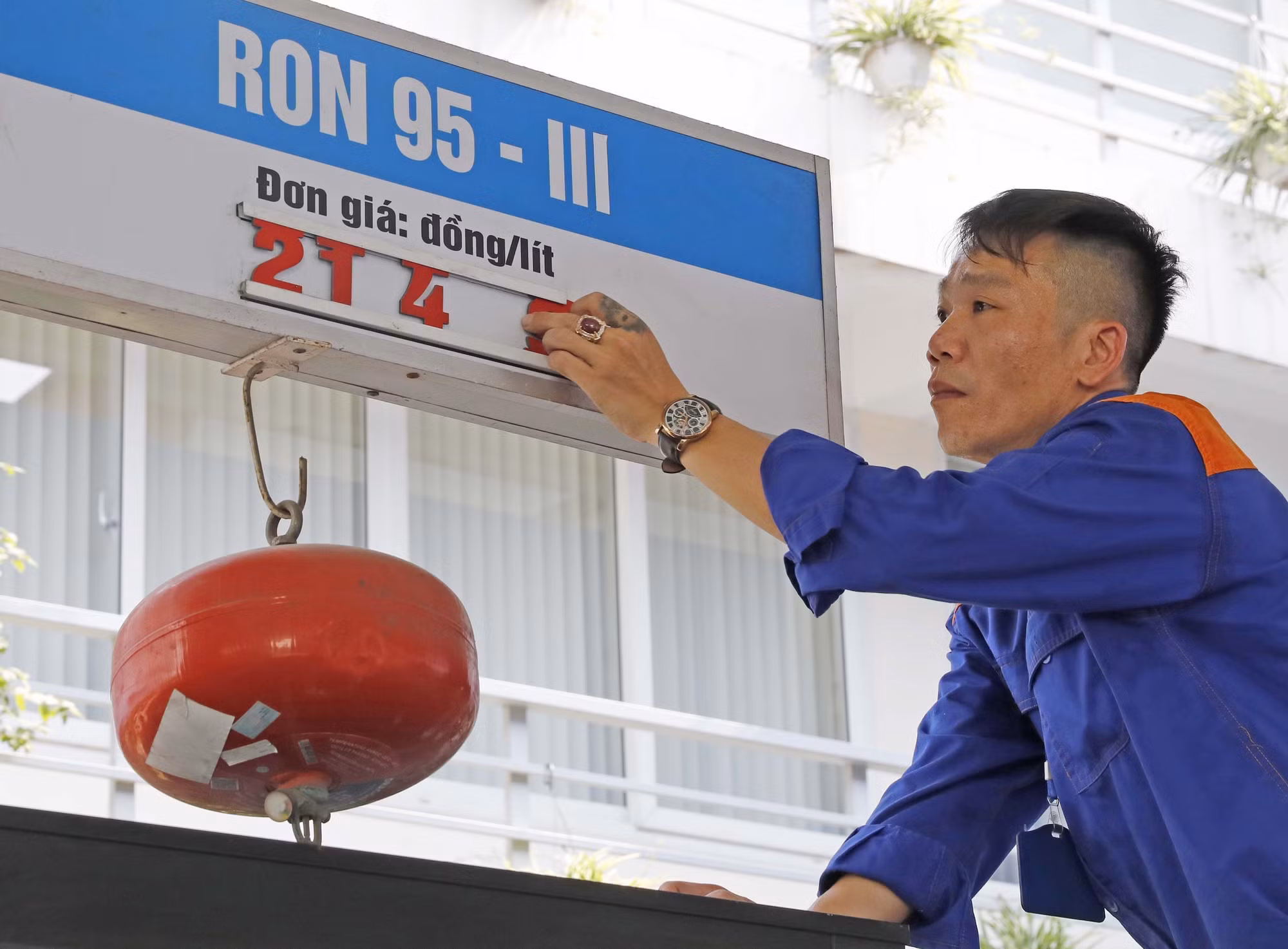 Giá xăng giảm hơn 400 đồng/lít từ chiều nay 3/7