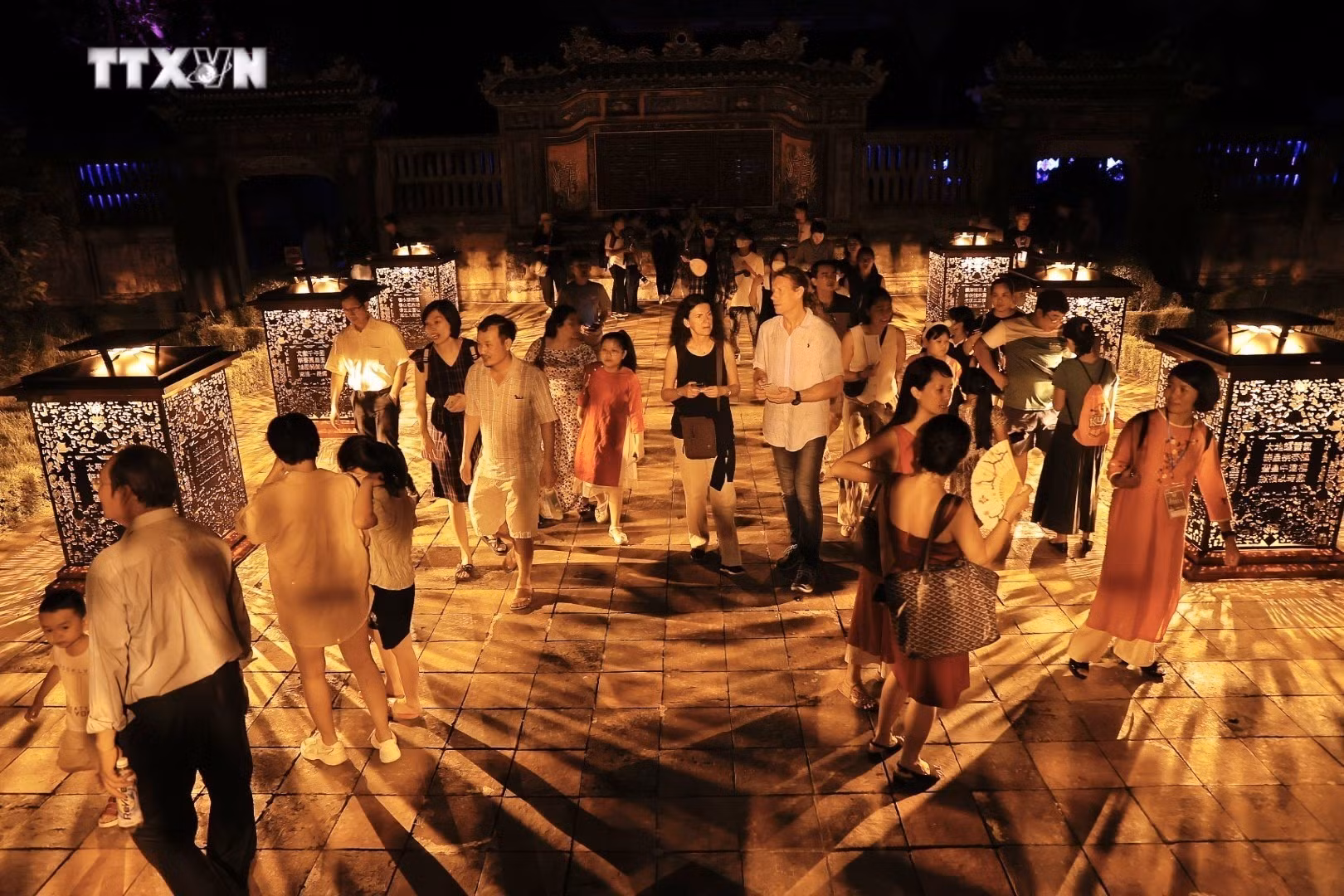 vna_potal_festival_hue_2024_dac_sac_le_hoi_anh_sang_7420812.jpeg