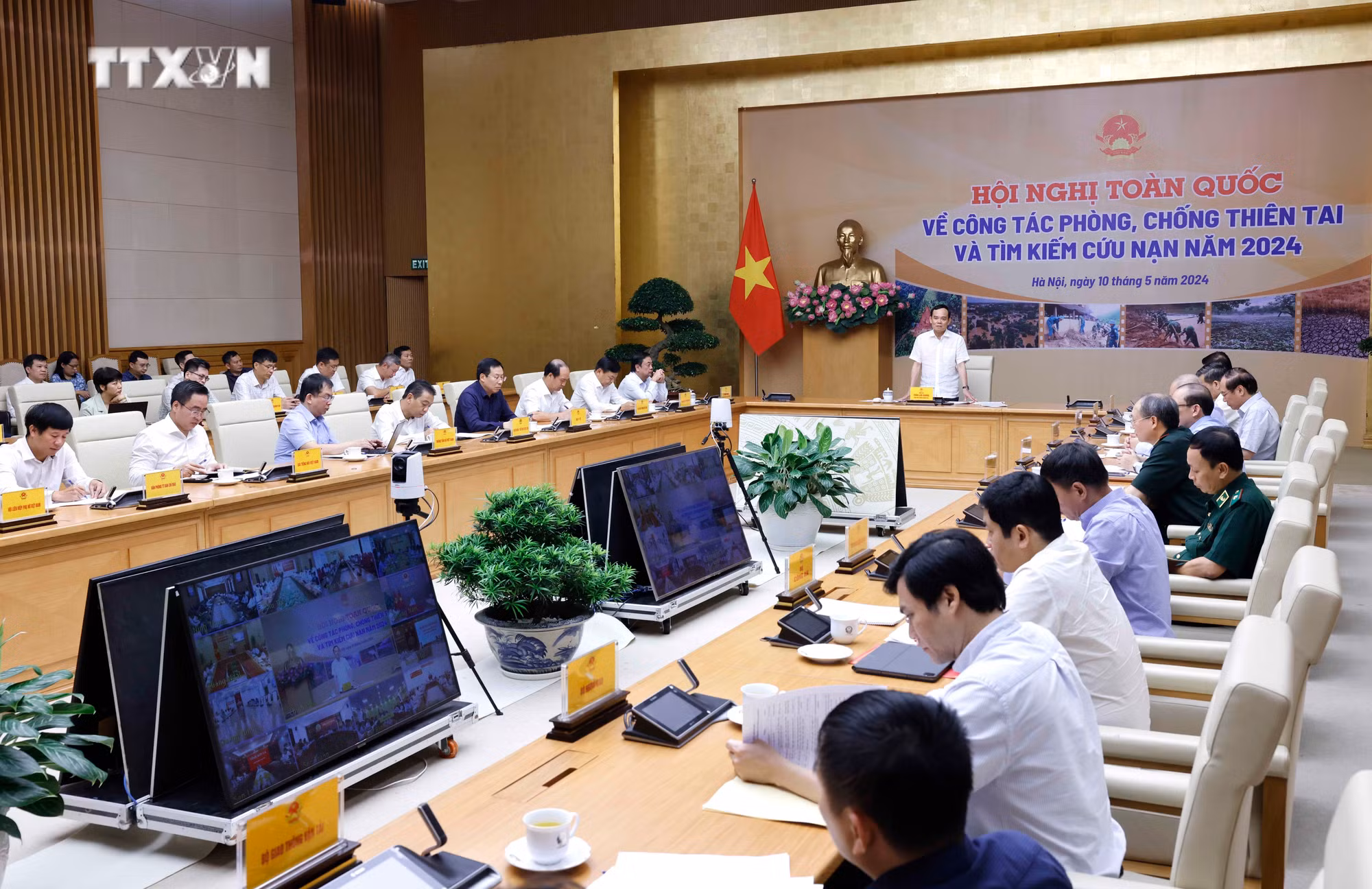 vna_potal_pho_thu_tuong_tran_luu_quang_chu_tri_hoi_nghi_toan_quoc_ve_cong_tac_phong_chong_thien_tai_va_tim_kiem_cuu_nan_nam_2024_7368952.jpg