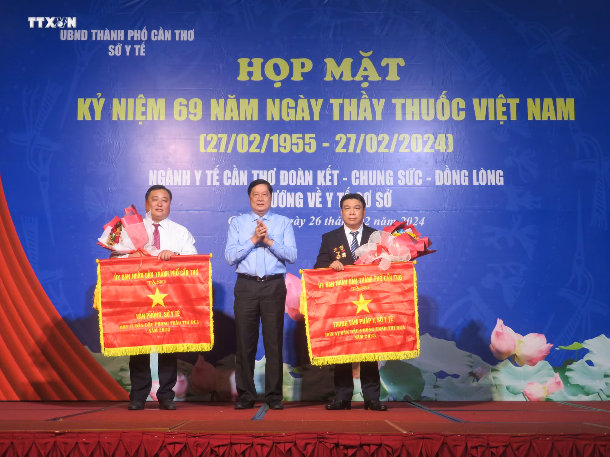 vna_potal_can_tho_to_chuc_le_ky_niem_69_nam_ngay_thay_thuoc_viet_nam_7242800.jpg