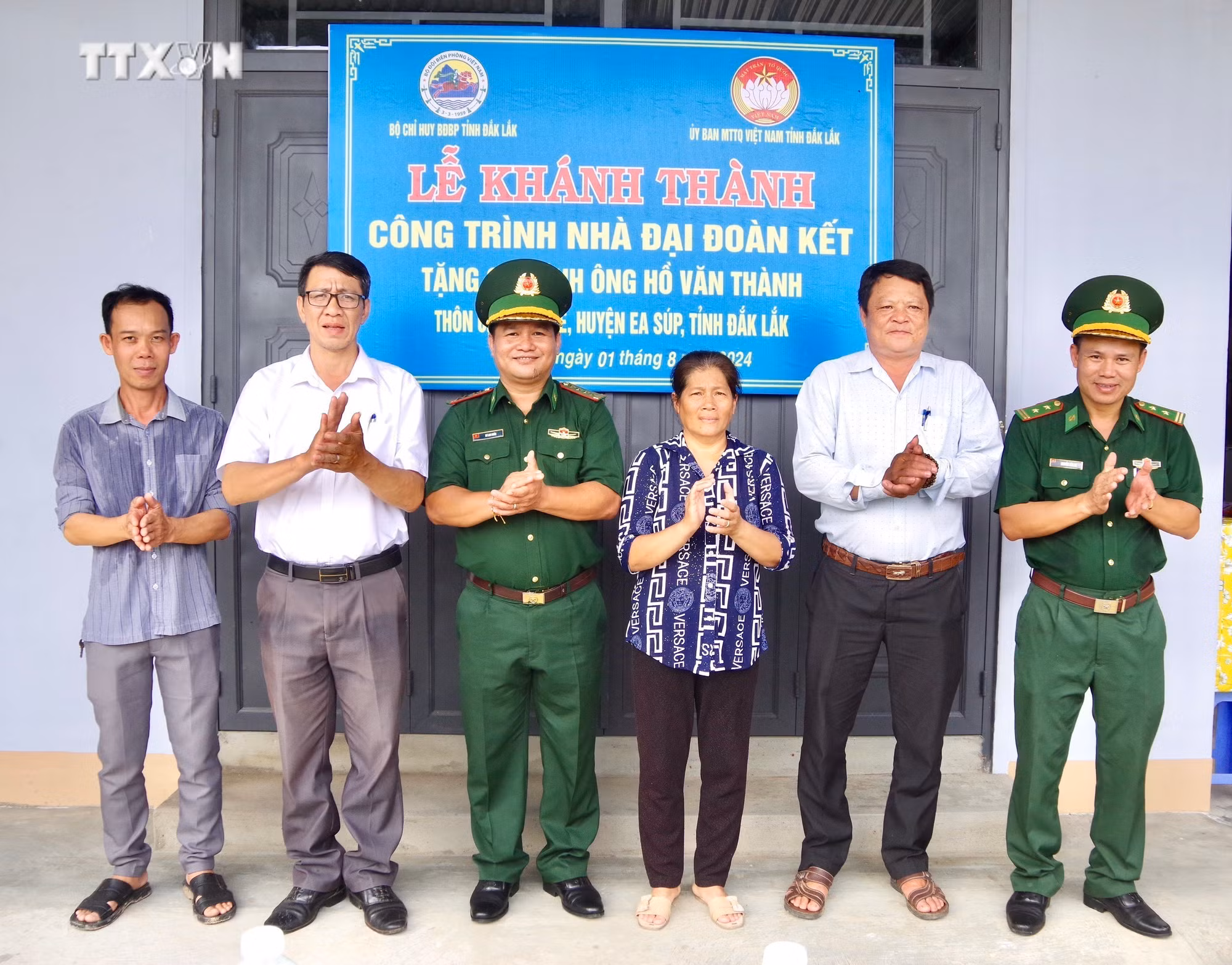 vna_potal_dak_lak_ban_giao_nha_“dai_doan_ket”_cho_gia_dinh_kho_khan_7516062.jpg