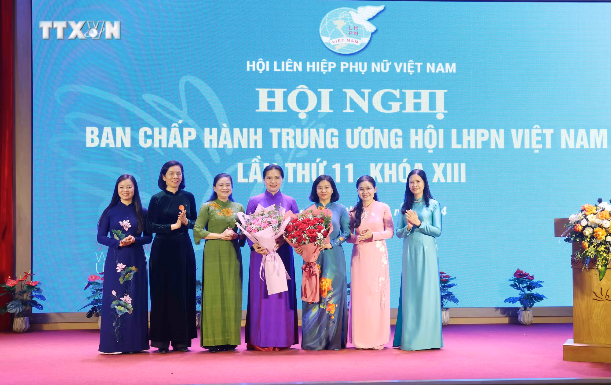 vna_potal_dong_chi_nguyen_thi_tuyen_giu_chuc_chu_tich_hoi_lien_hiep_phu_nu_viet_nam_7690111.jpg