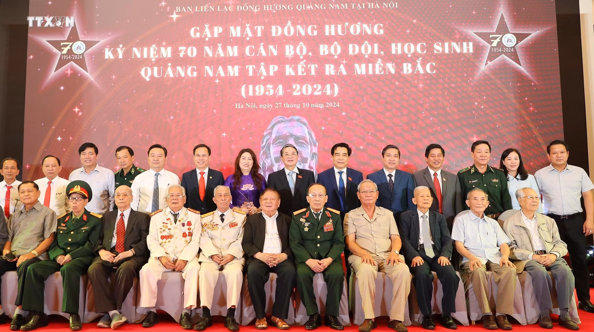 vna_potal_gap_mat_ky_niem_70_nam_can_bo_bo_doi_hoc_sinh_quang_nam_tap_ket_ra_bac_1954_-_2024_7673128.jpg