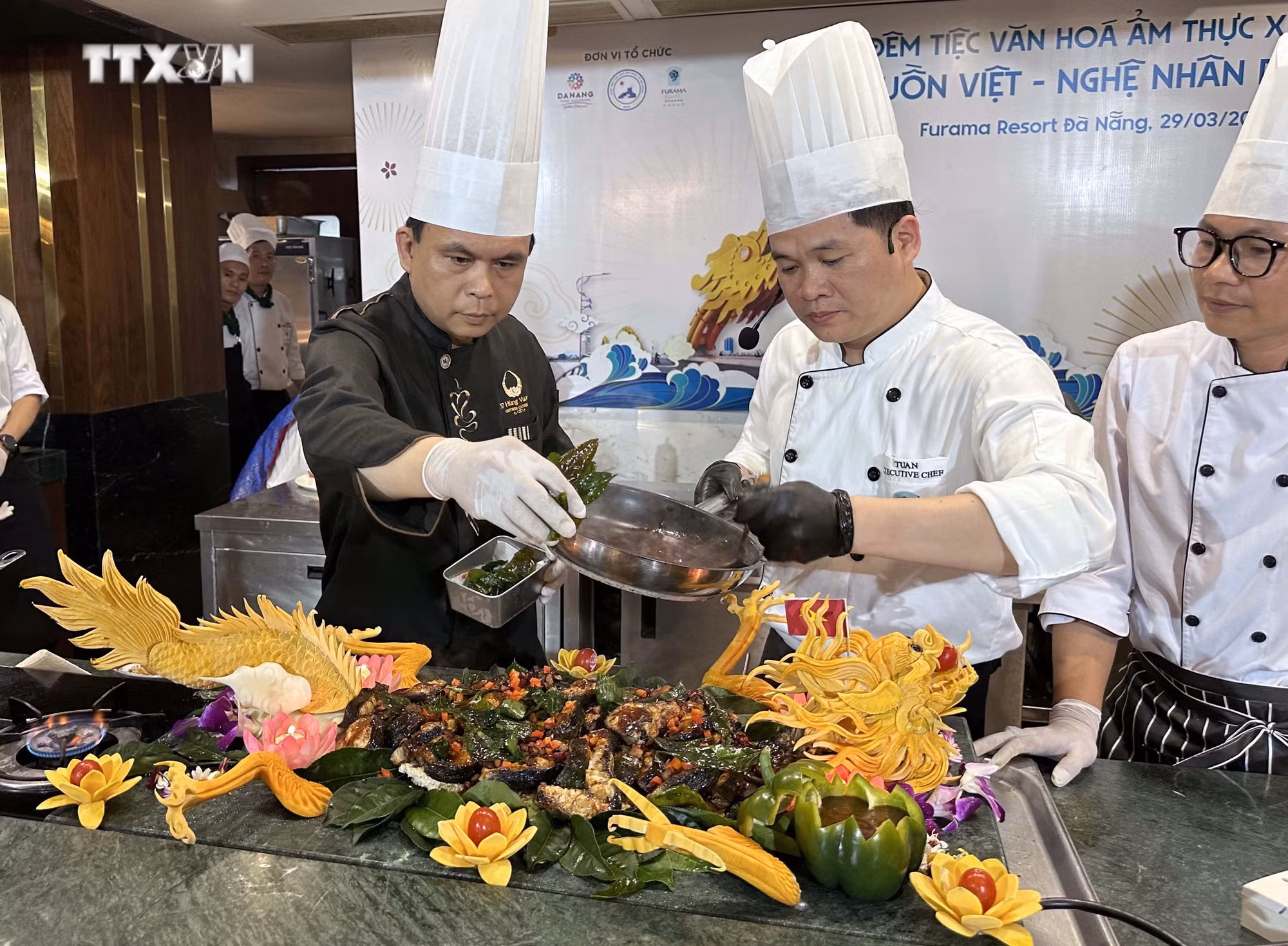 vna_potal_ton_vinh_am_thuc_viet_nam_qua_chuoi_su_kien_“hanh_trinh_qua_van_hoa_am_thuc_viet”_7297595.jpg