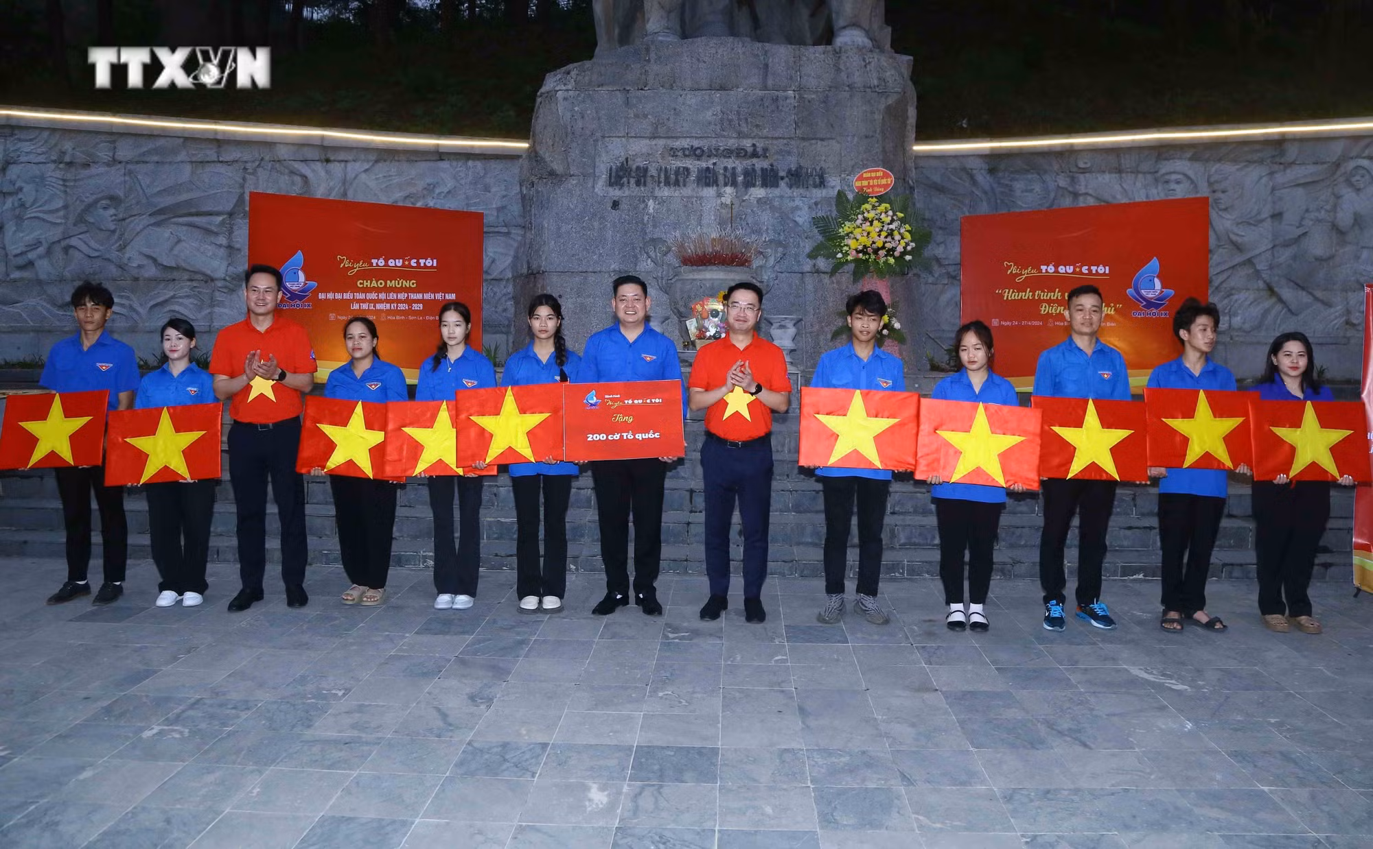 vna_potal_son_la_tuong_nho_cac_anh_hung_liet_si_thanh_nien_xung_phong_tai_nga_ba_co_noi__7340442.jpg