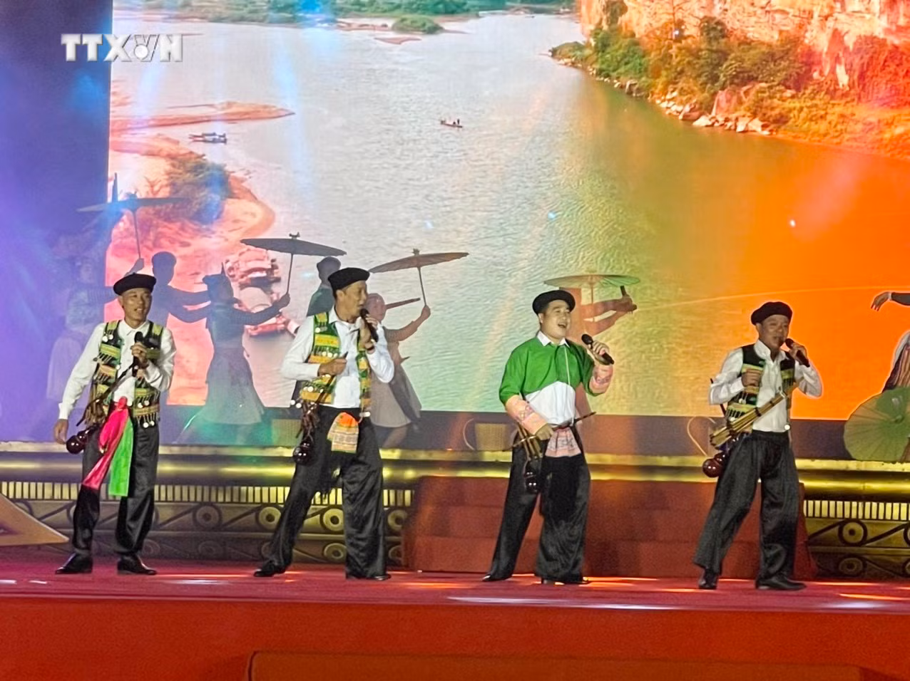 vna_potal_lien_hoan_van_hoa_cac_dan_toc_tinh_thanh_hoa_lan_thu_xx_7262425.jpg