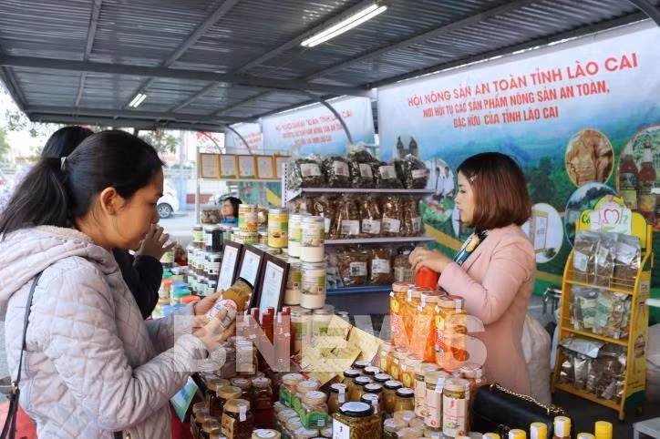 114339-4-san-pham-cua-tinh-lao-cai-du-o-c-kha-ch-ha-ng-ua-chuong-20220211173145-20230407120852.jpg