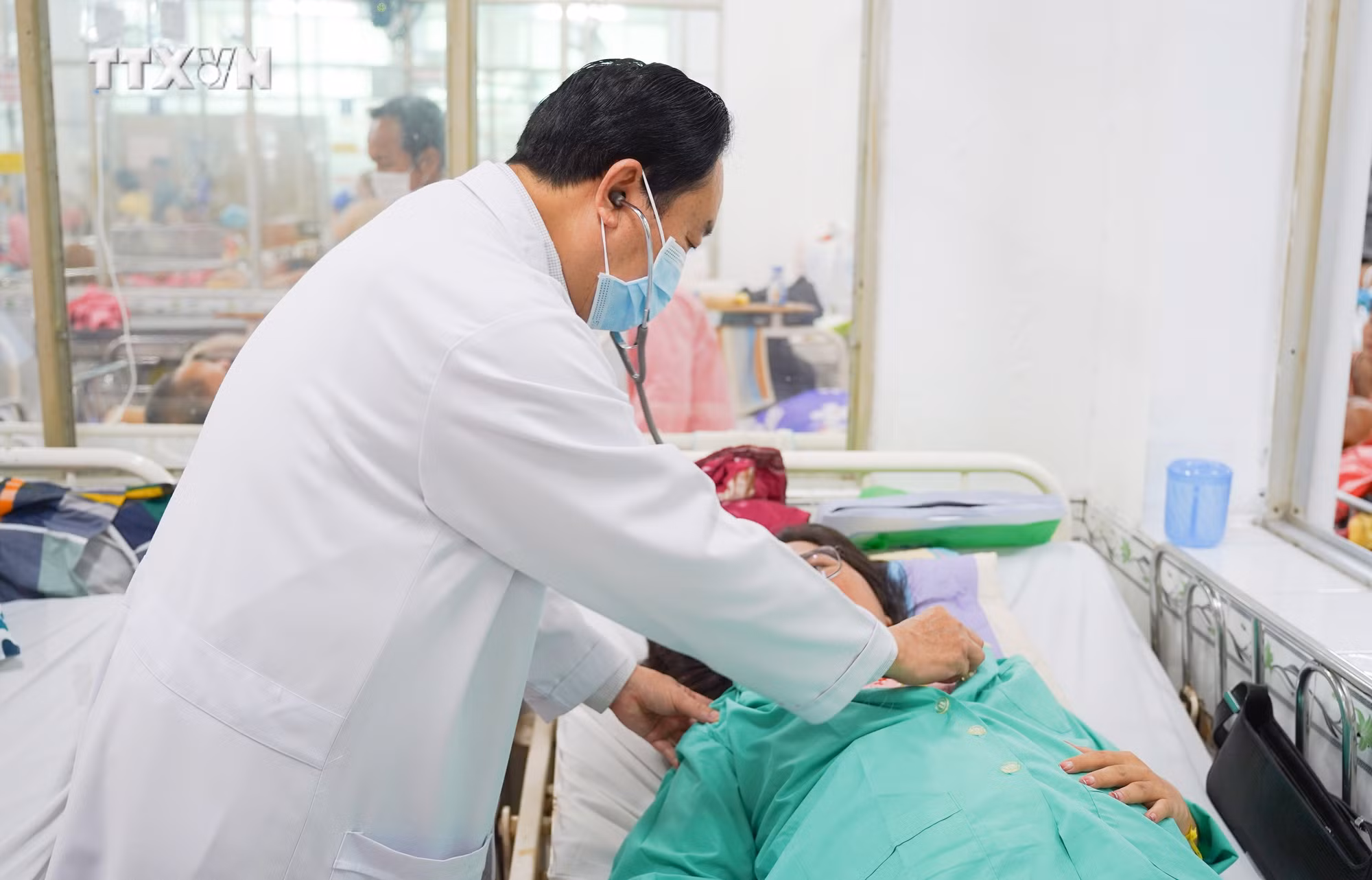 vna_potal_vu_tai_nan_xe_khach_o_kon_tum_15_nan_nhan_chuyen_xuong_benh_vien_cho_ray_6_nguoi_da_duoc_xuat_vien_7323872.jpg