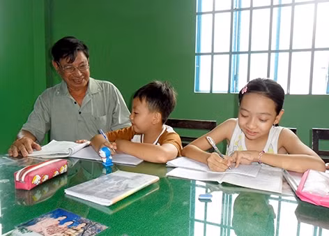 “Chỉ có học mới thay đổi cuộc sống các con”