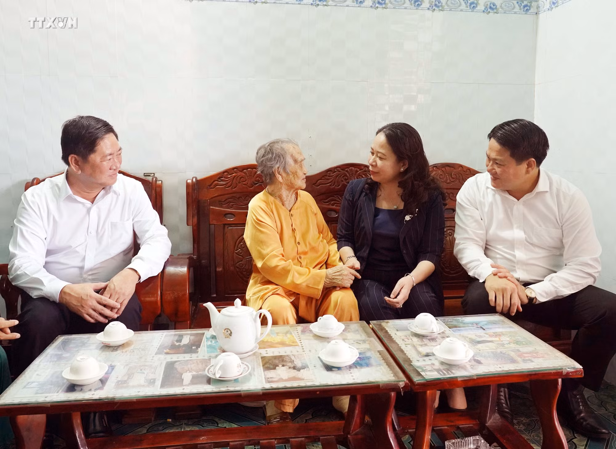 vna_potal_pho_chu_tich_nuoc_vo_thi_anh_xuan_tham_va_lam_viec_tai_ninh_thuan_7550985.jpg