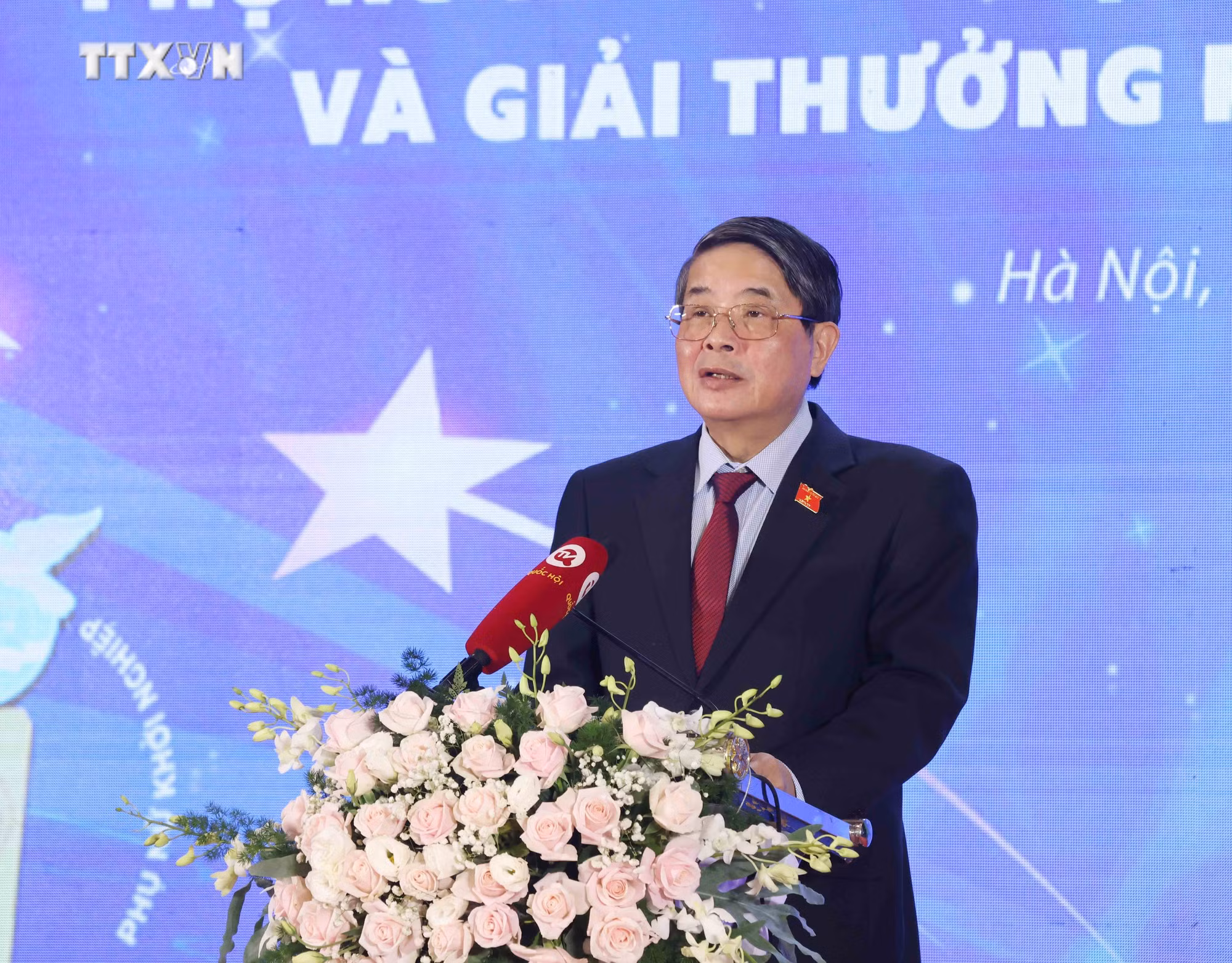vna_potal_le_trao_giai_thuong_phu_nu_viet_nam___7647813.jpg