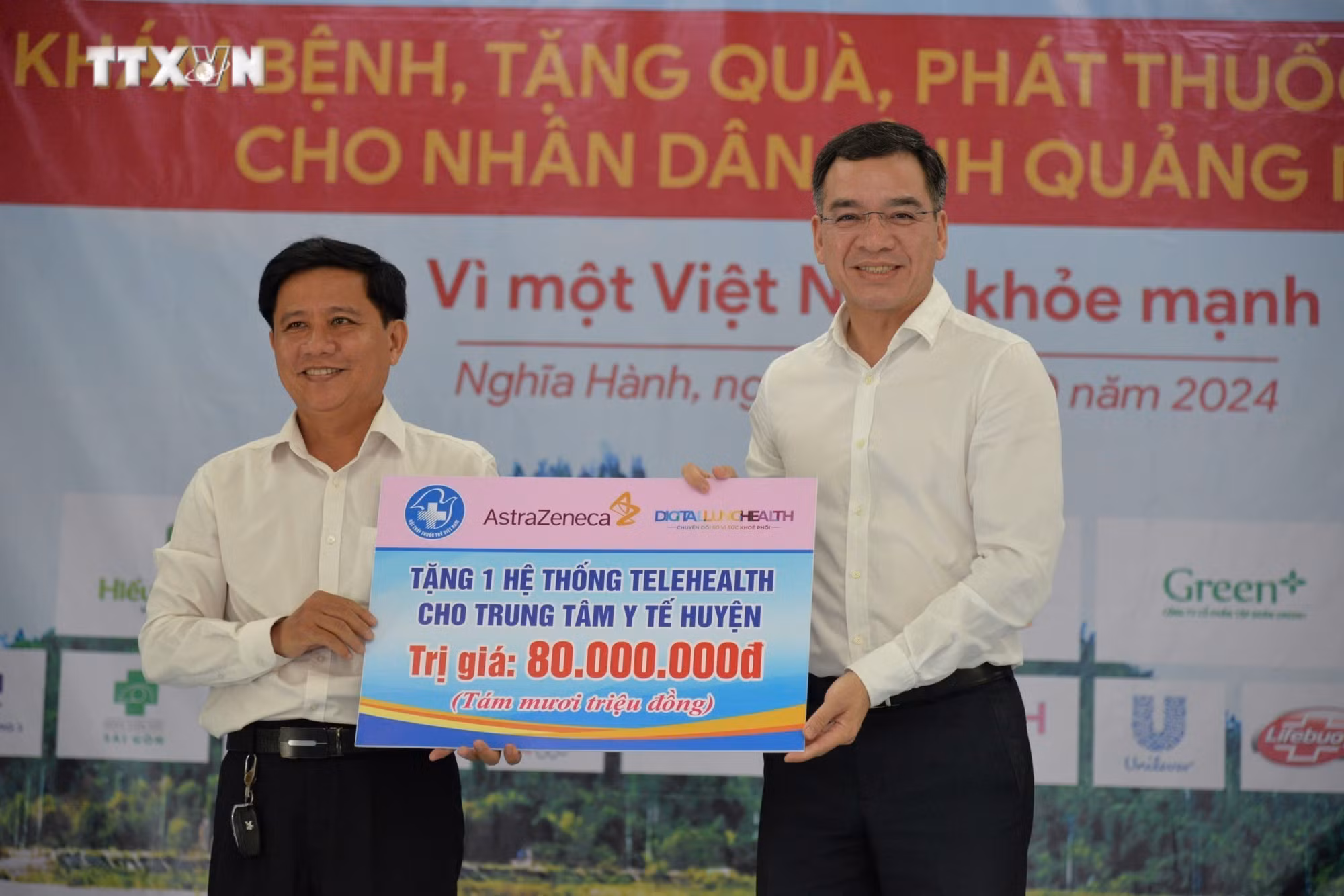 vna_potal_kham_cap_thuoc_mien_phi_cho_hon_500_nguoi_dan_quang_ngai__7648966.jpg
