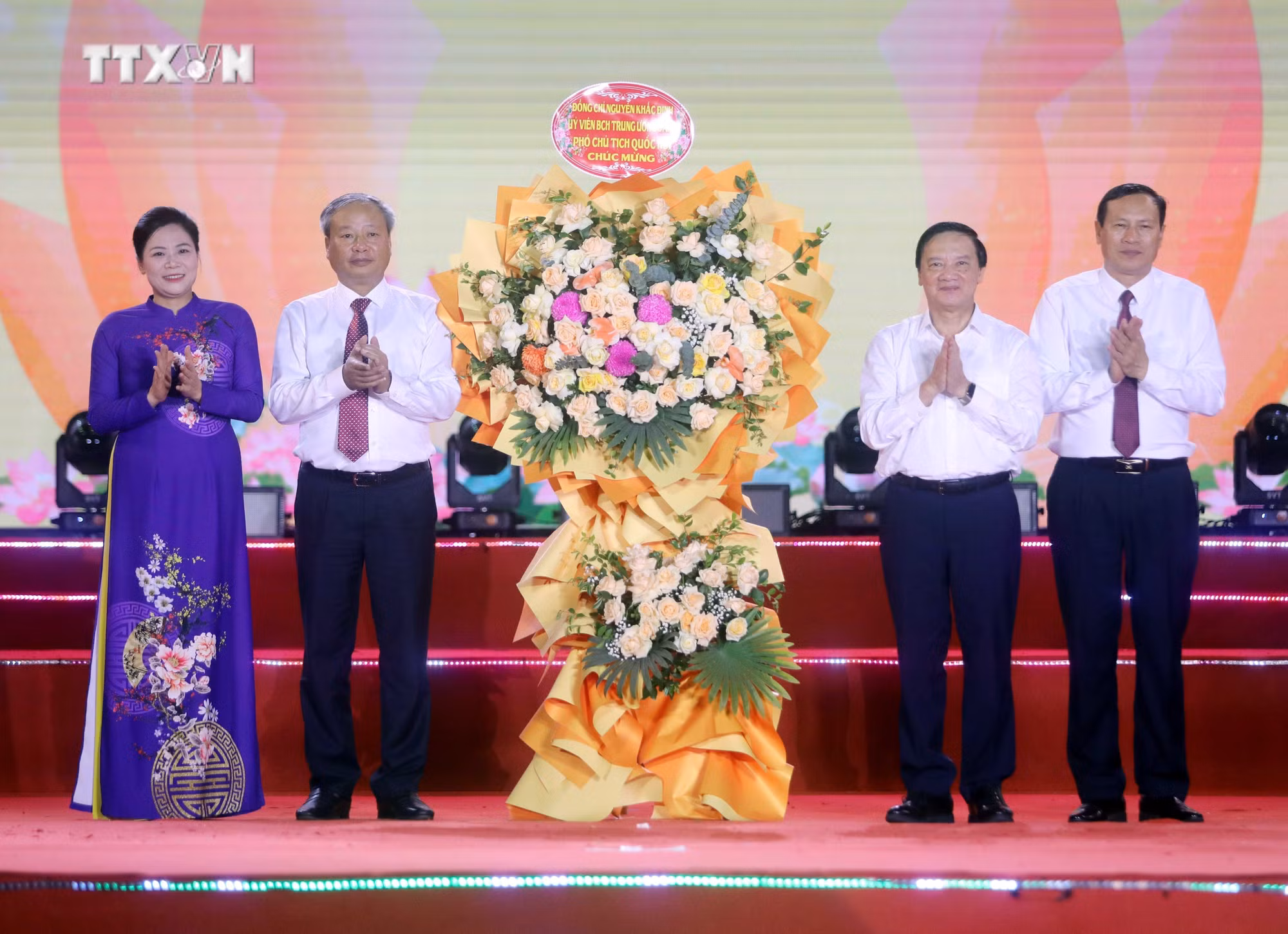 vna_potal_khai_mac_le_hoi_chua_keo_mua_thu_nam_2024_7648489.jpg